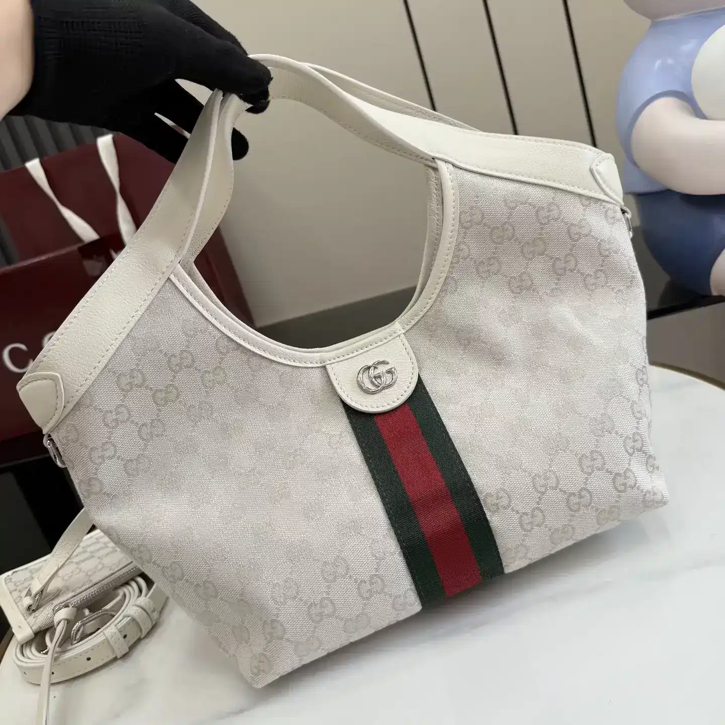 Gucci Generation White GG Supreme Canvas Tote Bag product photo from LabelPicks