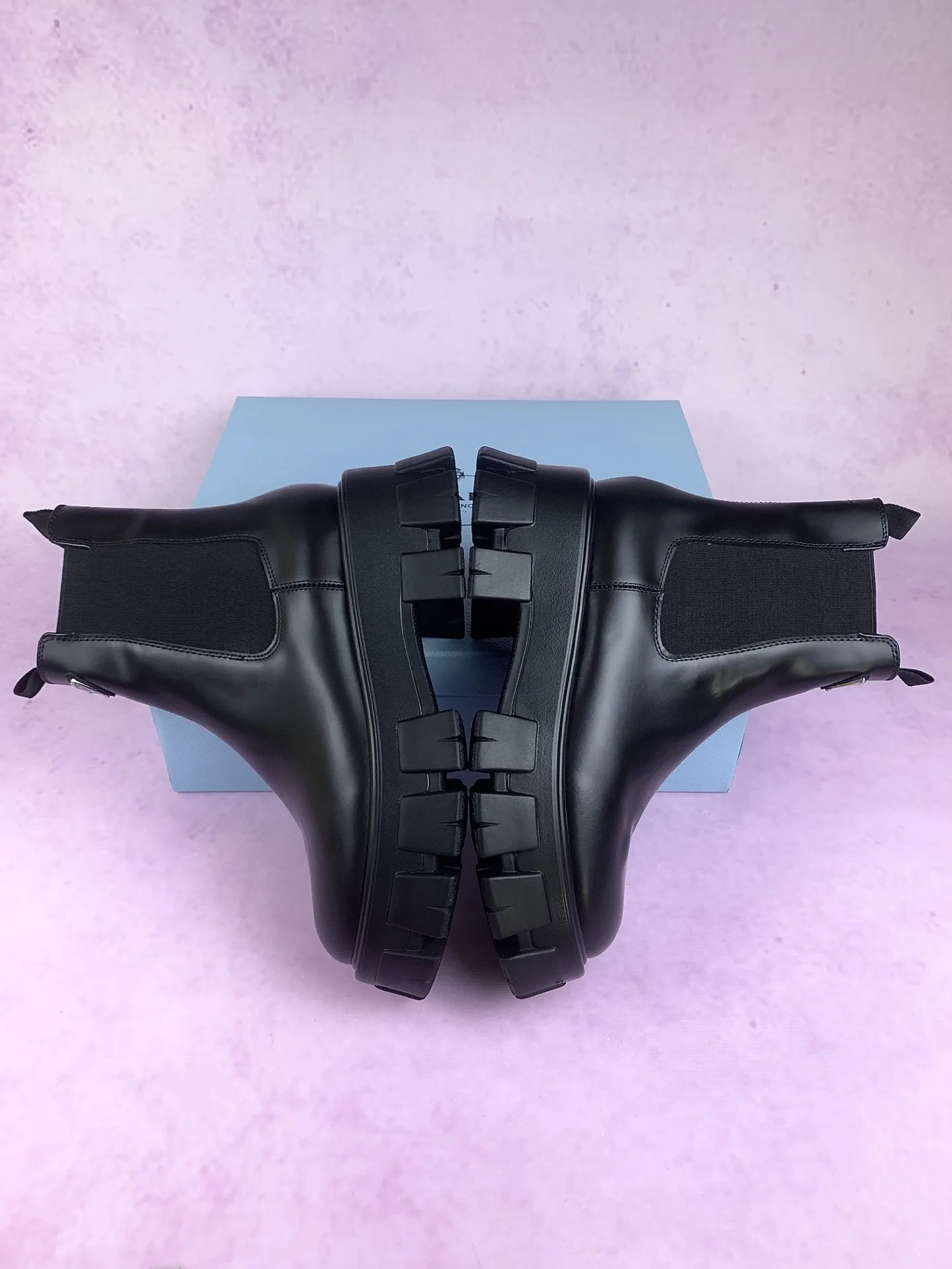 Monolith leather Chelsea boots product photo from LabelPicks