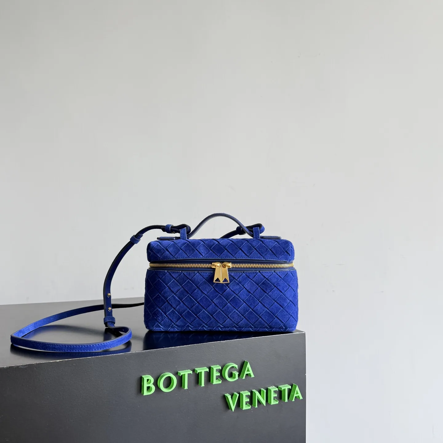 Bottega Veneta Intrecciato Woven Leather Crossbody Bag product photo from LabelPicks