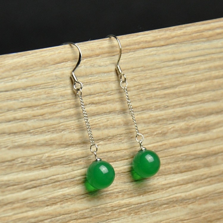 S925 sterling silver green chalcedony bead tassel earrings, a trendy and versatile accessory for women, a popular and stylish earring design