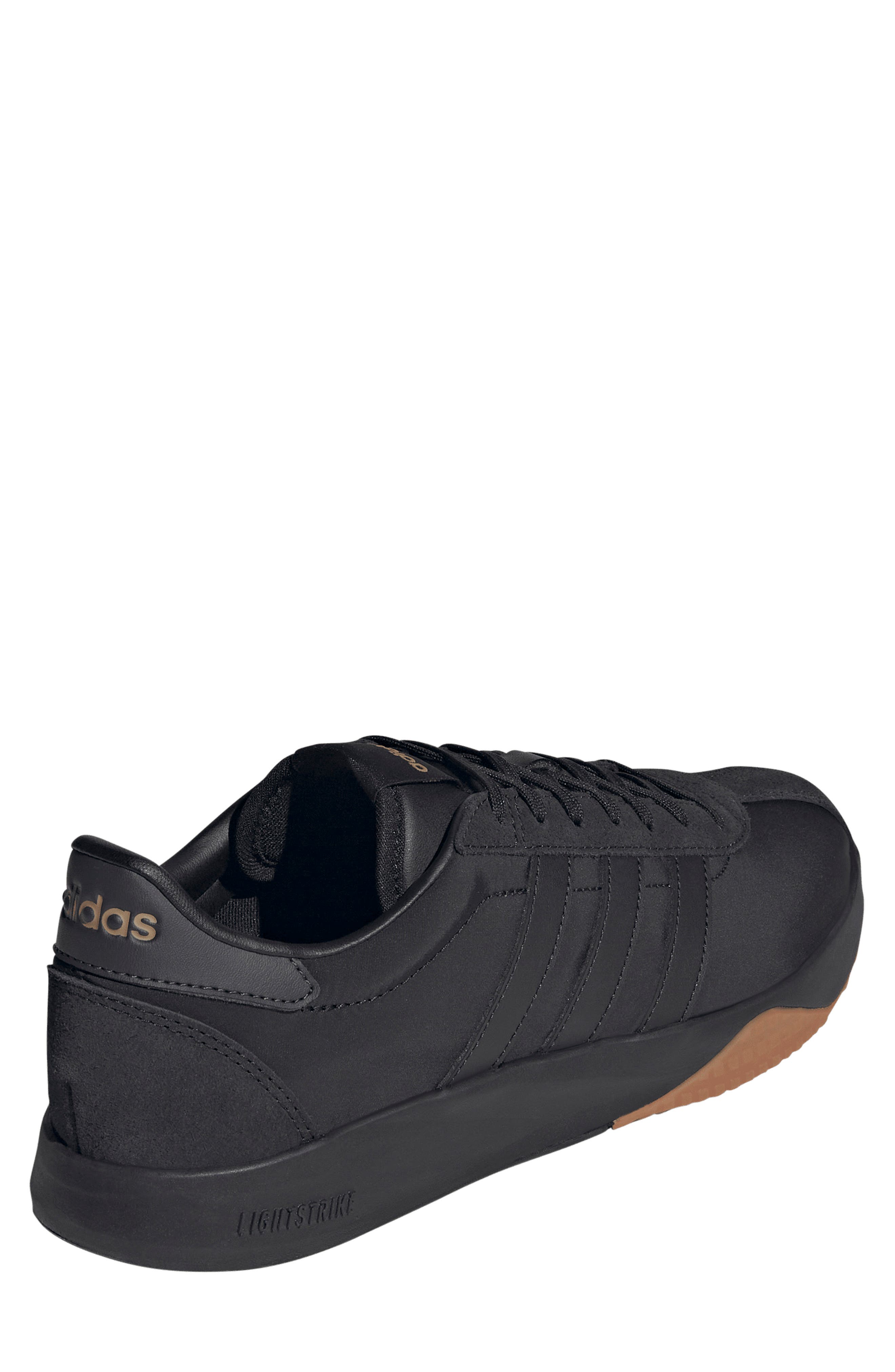 adidas Run 76/26 Sneaker