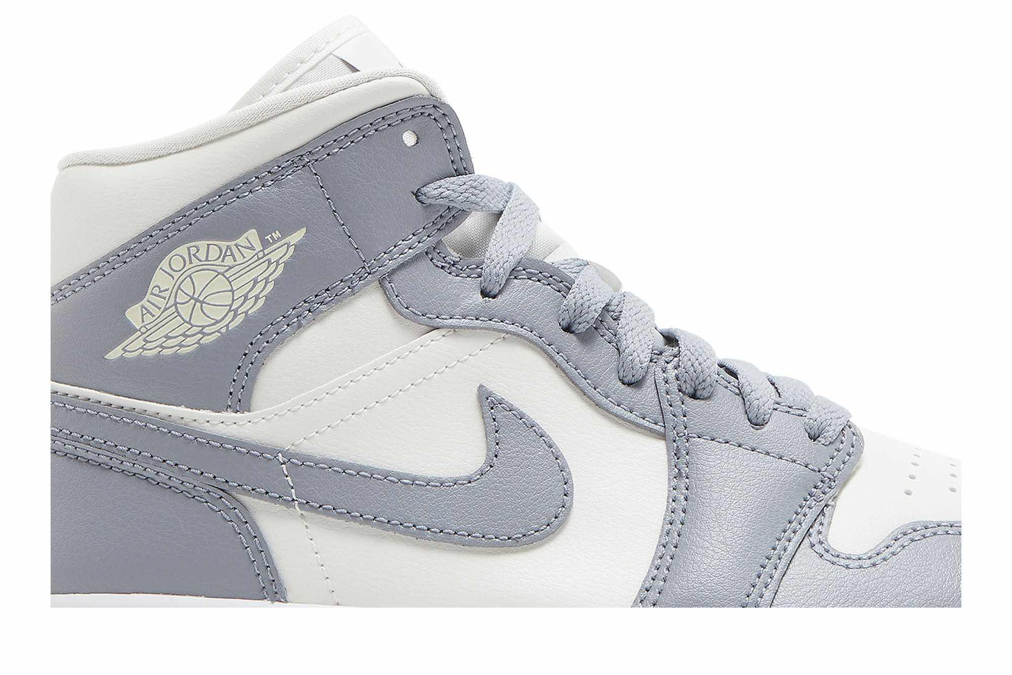 Air Jordan 1 Mid ‘Stealth’ BQ6472-115