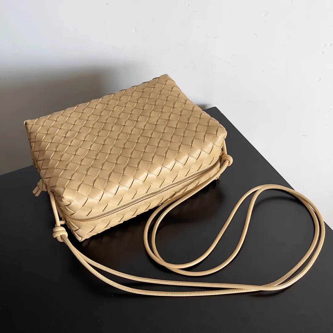 Bottega Veneta Intrecciato Woven Leather Bucket Bag product photo from LabelPicks