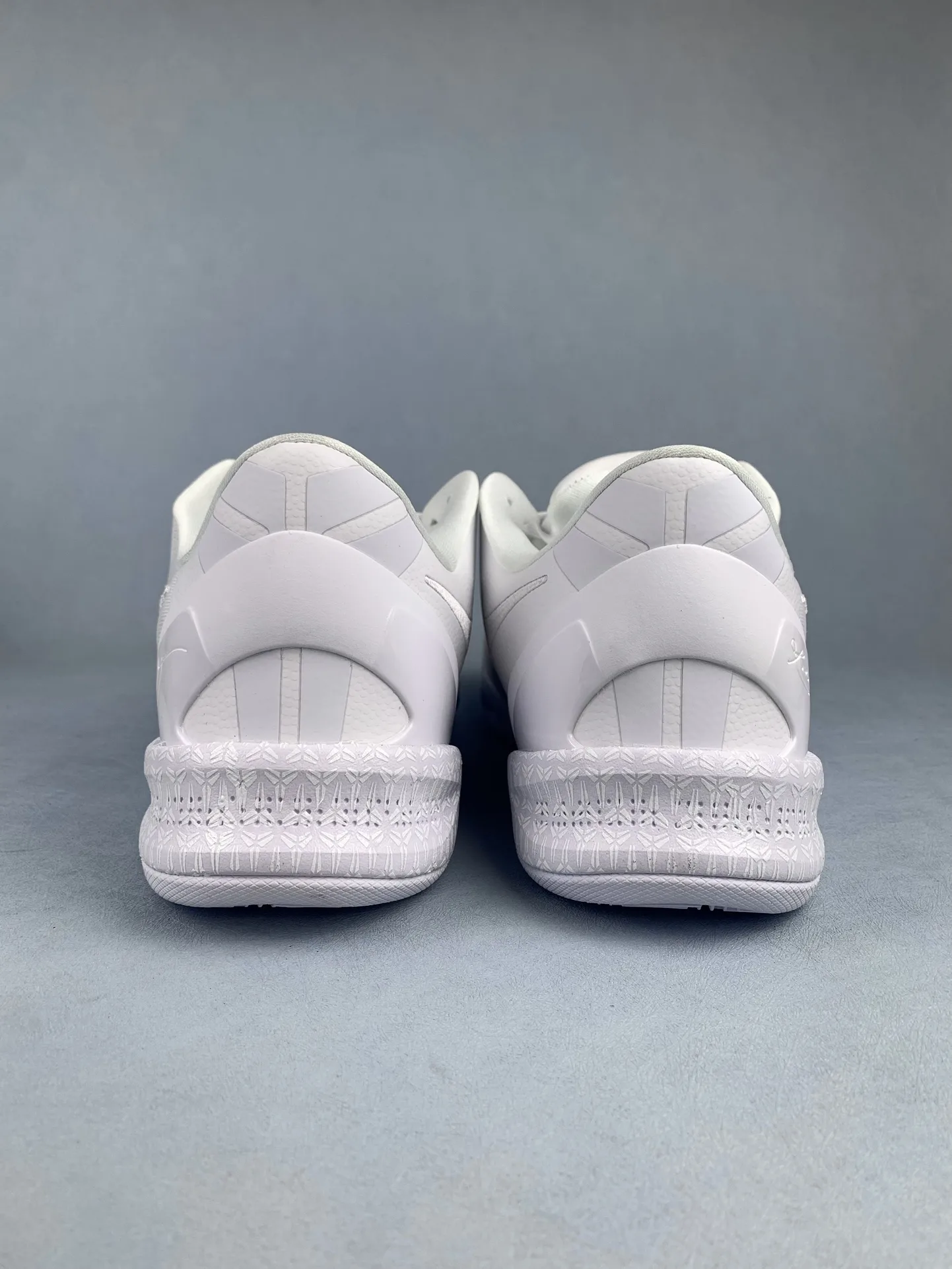Kobe 8 Protro “Halo” Basketball Shoes product photo from LabelPicks