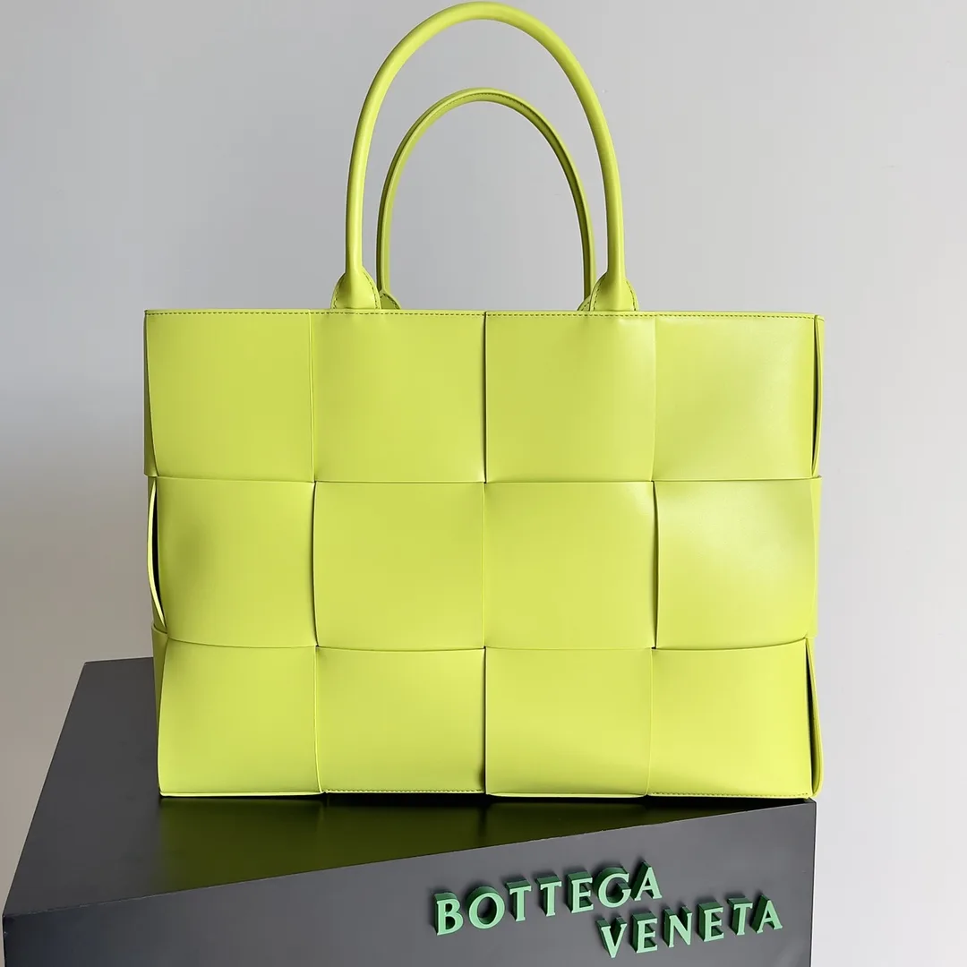 Bottega Veneta Roomy Tote Bag product photo from LabelPicks