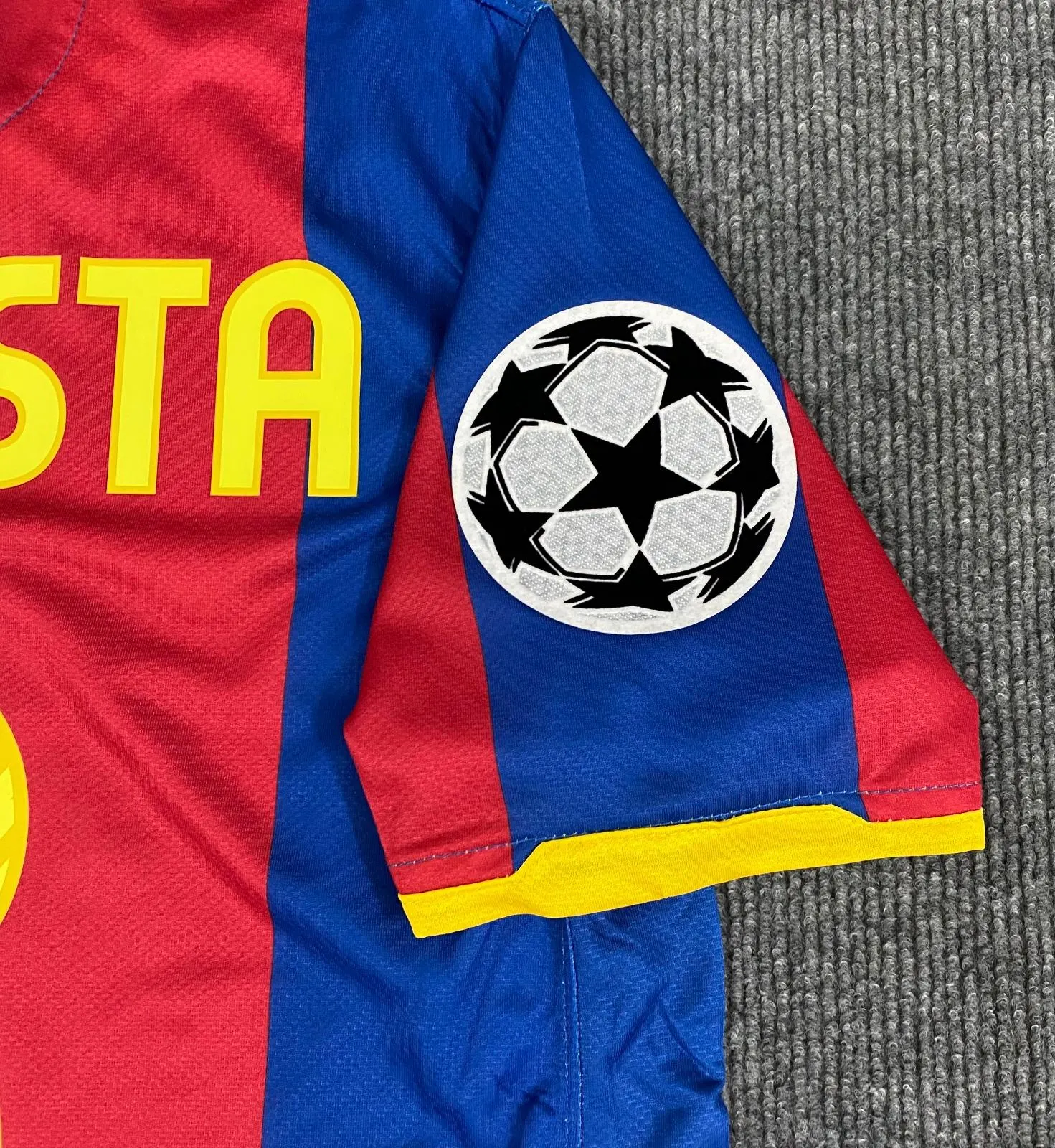 Andr茅s Iniesta SIGNED Barcelona 10/11 Home UCL Final Jersey/Shirt - COA - 2011 Retro