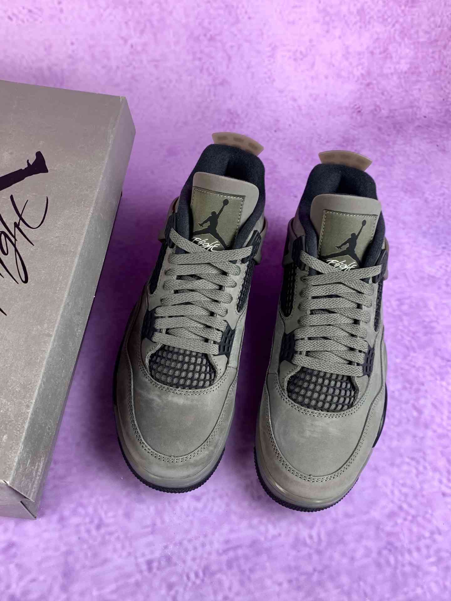 Air Jordan 4 