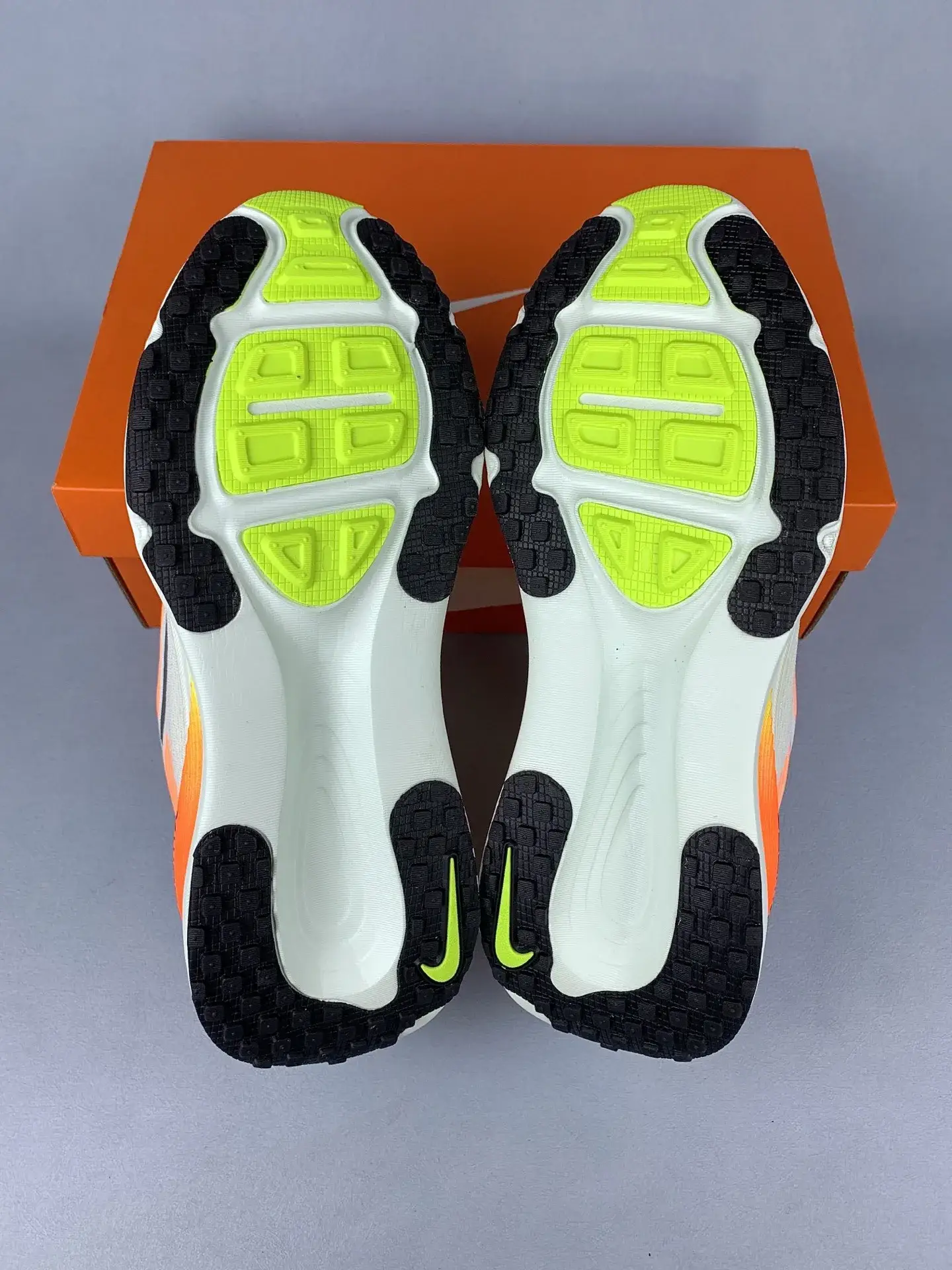 Nike Vomero 18 Road Running Shoes product photo from LabelPicks