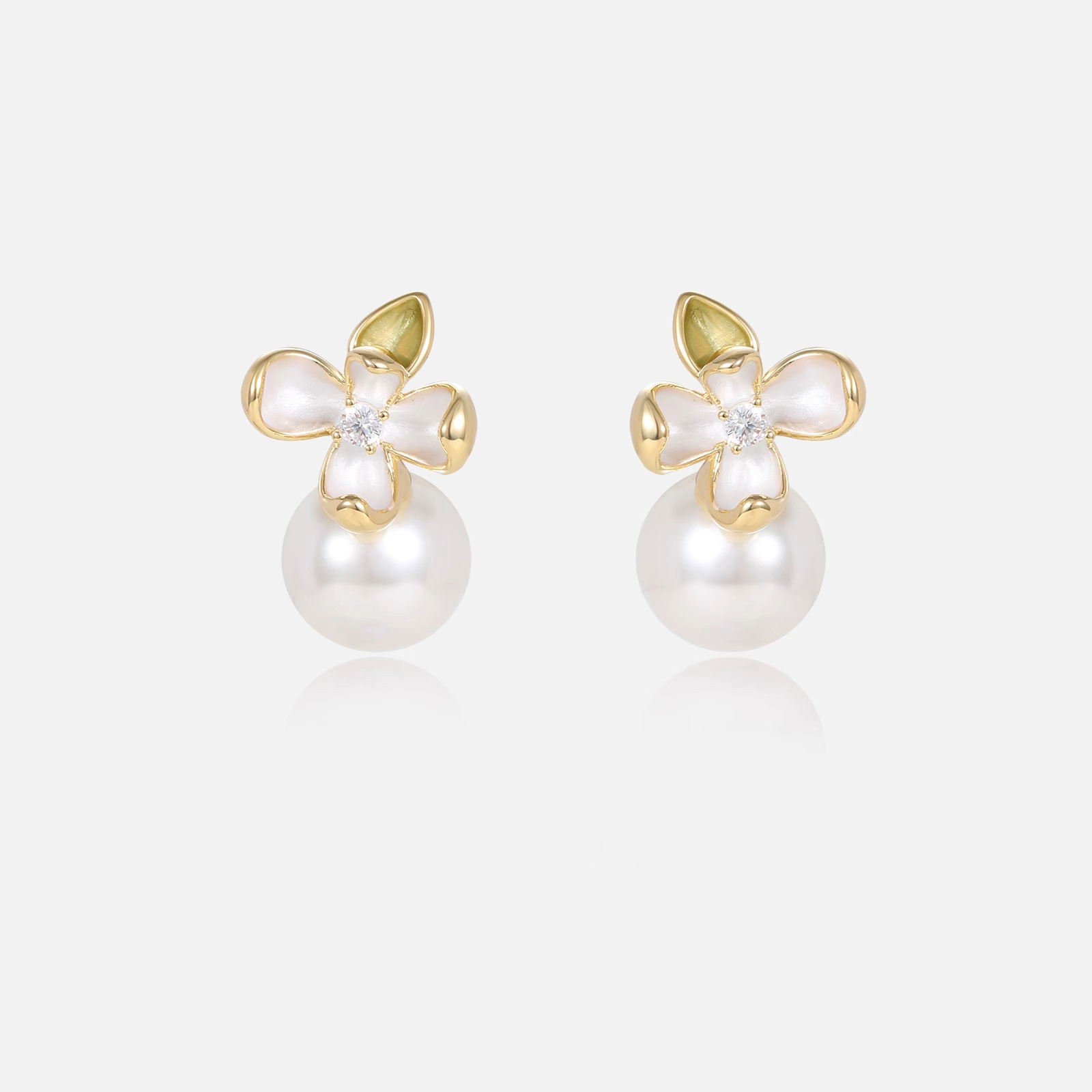 925 sterling silver lily petal pearl earrings, a delicate and fresh summer style, featuring a French-inspired, Instagram-worthy floral design