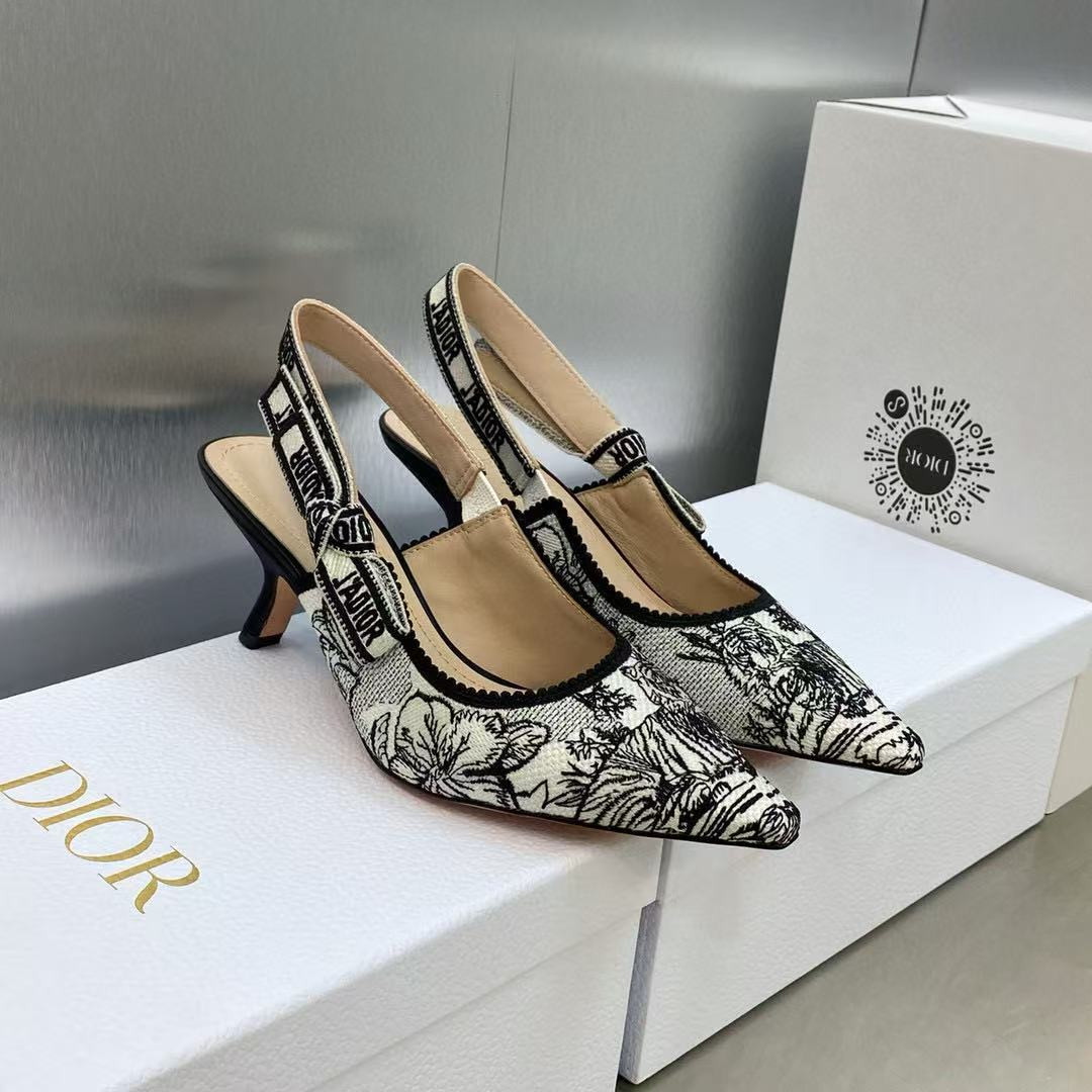 ua D*or j’aD*or slingback pump