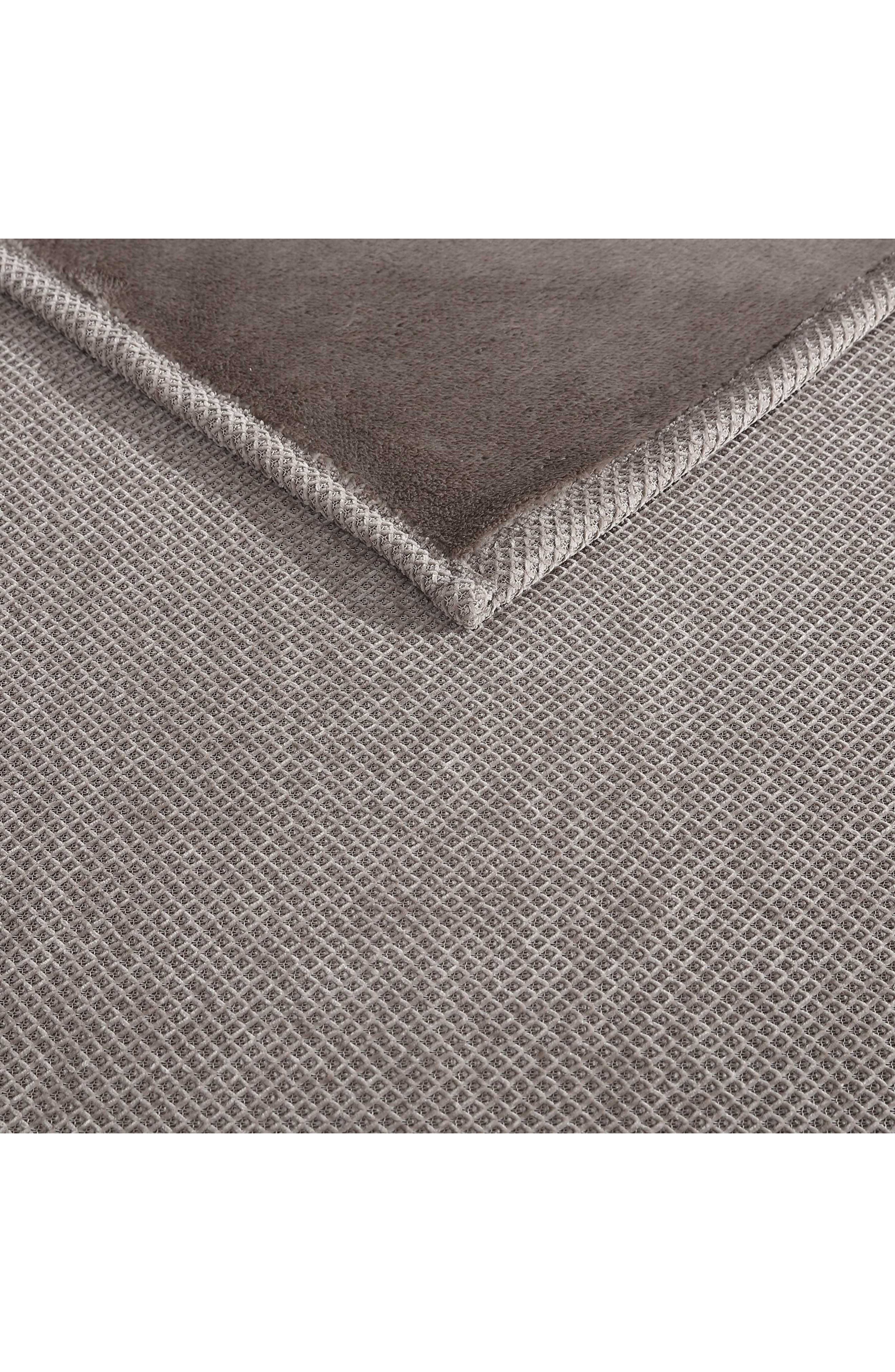 Vera Wang Chenille Jacquard Plush Throw Blanket