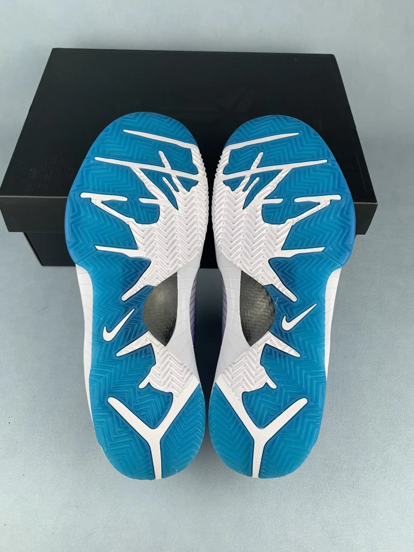 Kobe 4 Protro “Draft Day” Basketball Shoes product photo from LabelPicks