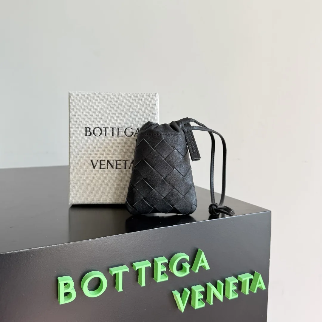 Bottega Veneta Intrecciato Woven Leather Clutch product photo from LabelPicks