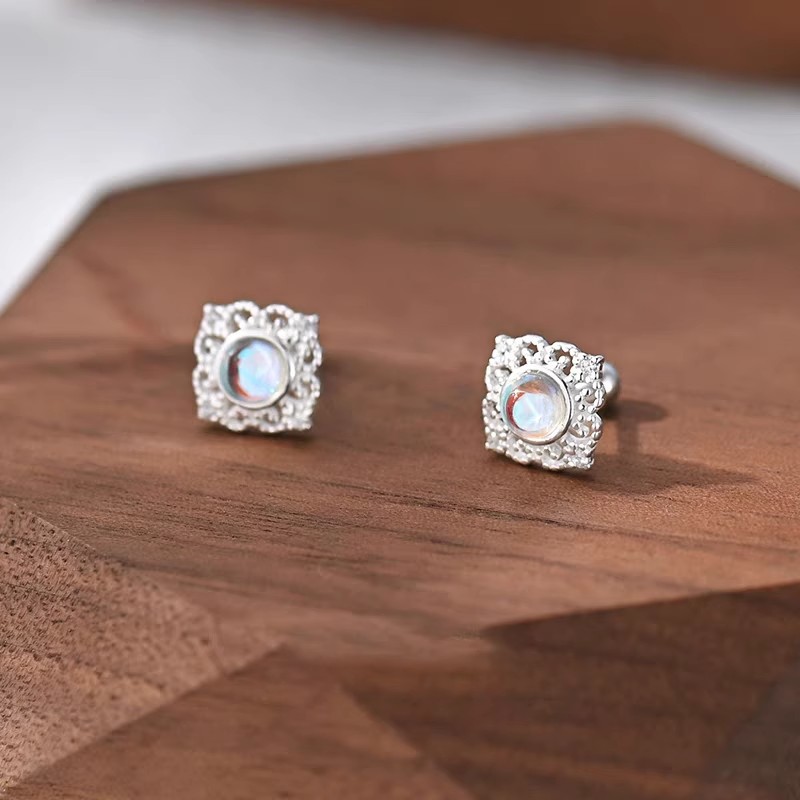 S925 sterling silver moonstone earrings, trendy women's earrings, minimalist style, exuding a sophisticated and elegant aura, moonstone jewelry