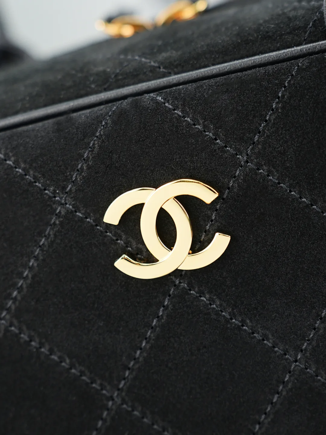 Chanel Black Smooth Leather Top Handle Bag product photo from LabelPicks