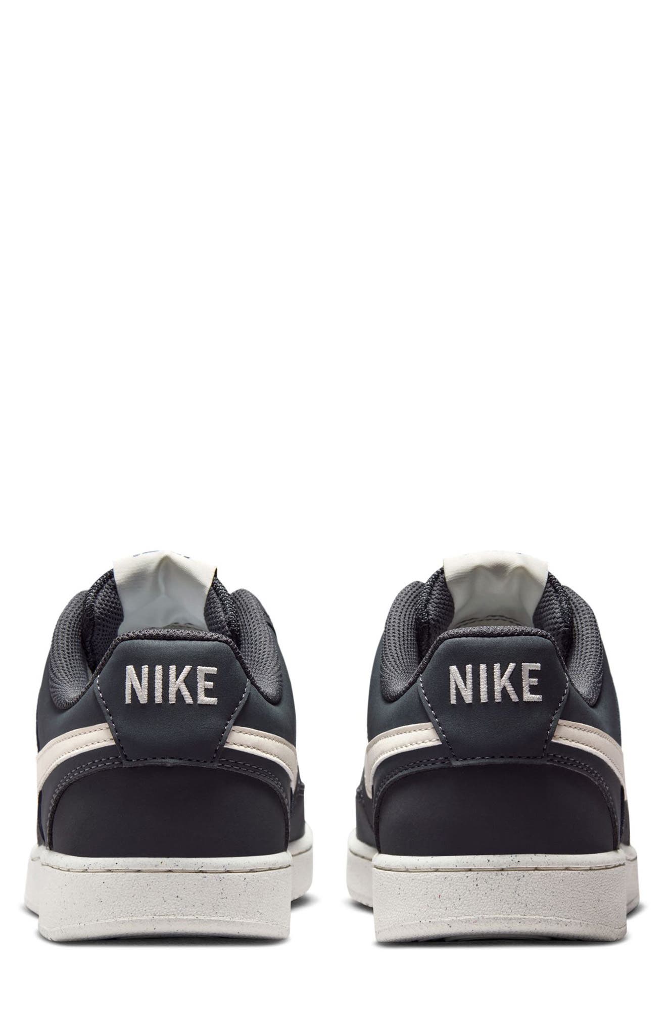 Nike Court Vision Low V2 Sneaker