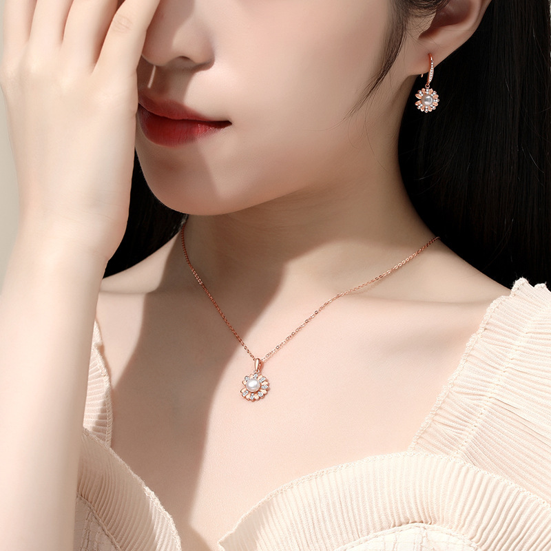 Sunflower pearl earrings for women, versatile, forest-style, fully studded with diamonds, pure silver ear hooks, retro, versatile, rose gold daisy earrings