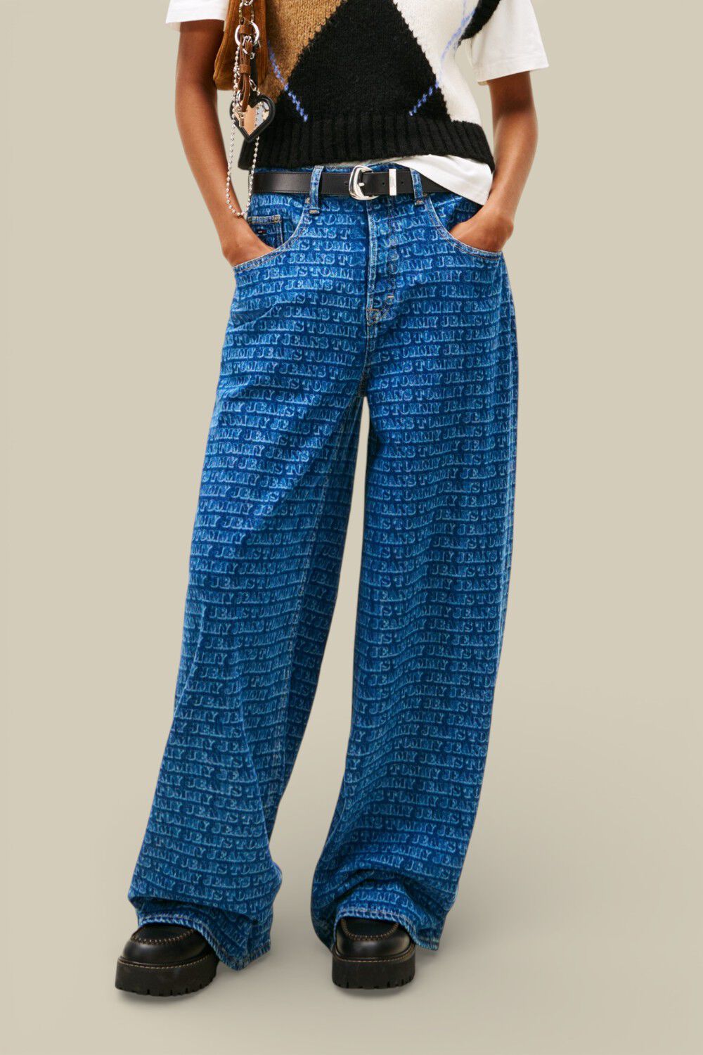TOMMY HILFIGER מכנסי ג'ינס בגזרה משוחררת