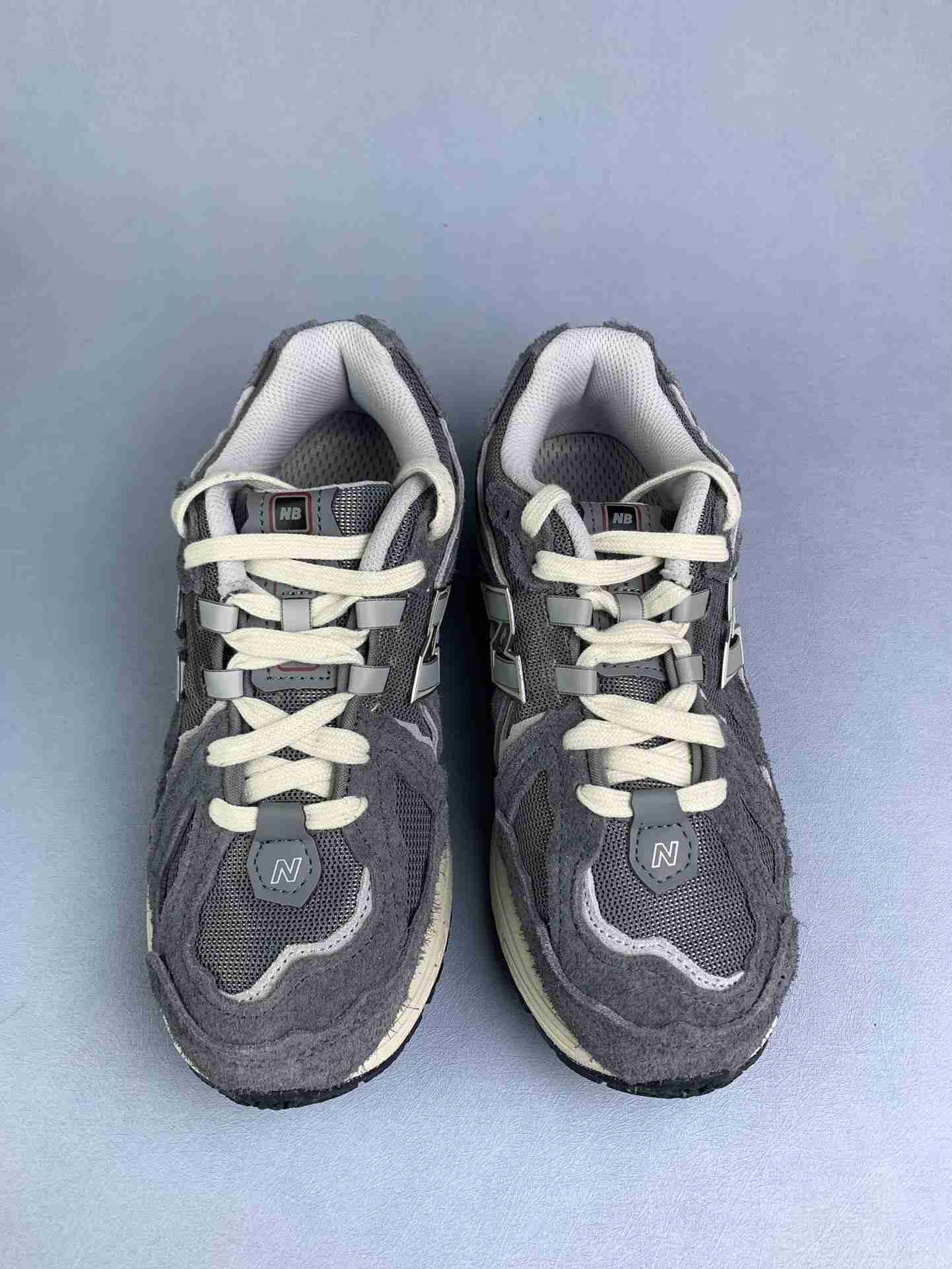 1906D Shoes