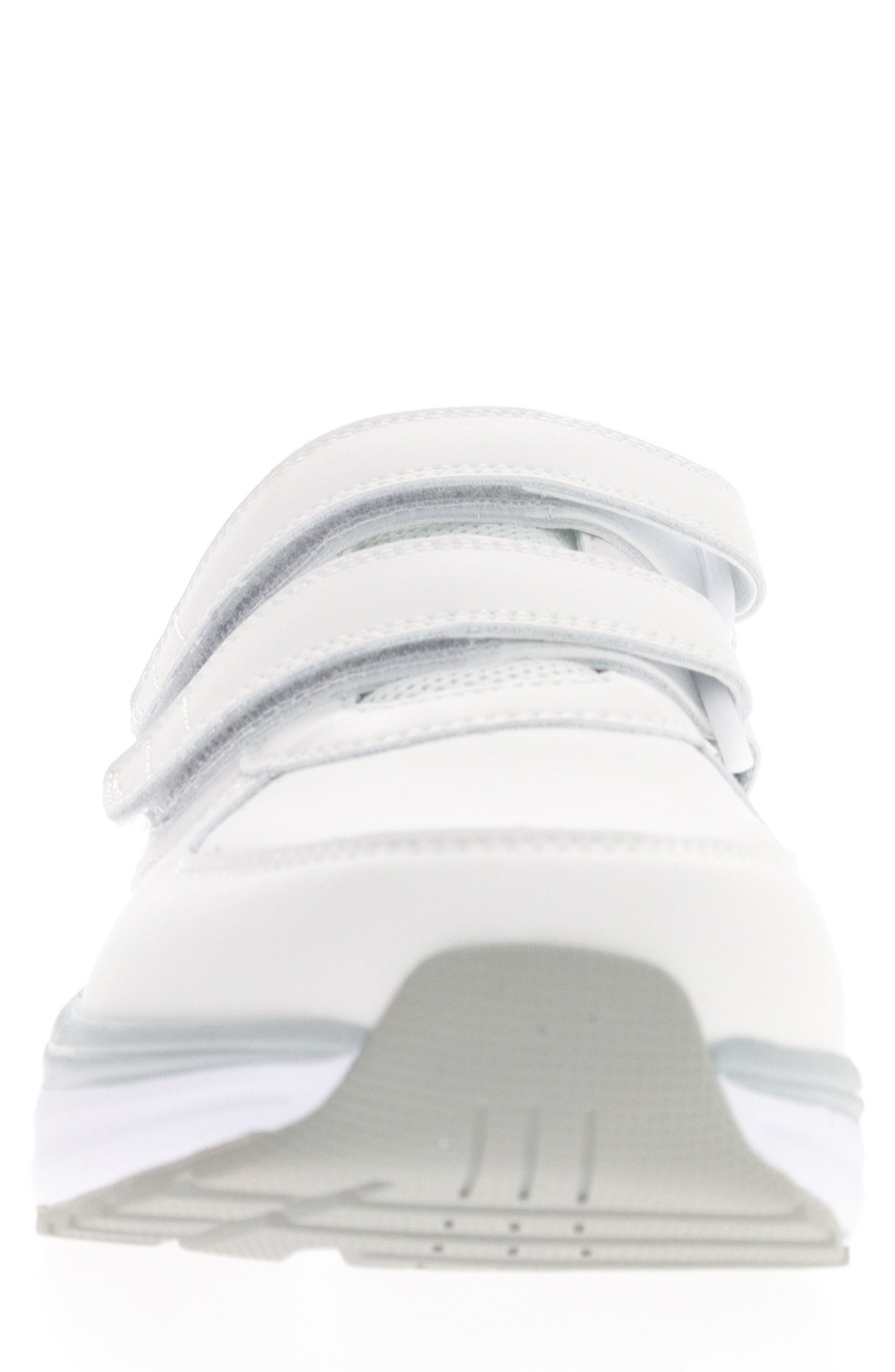 Propét Ultima Strap Sneaker
