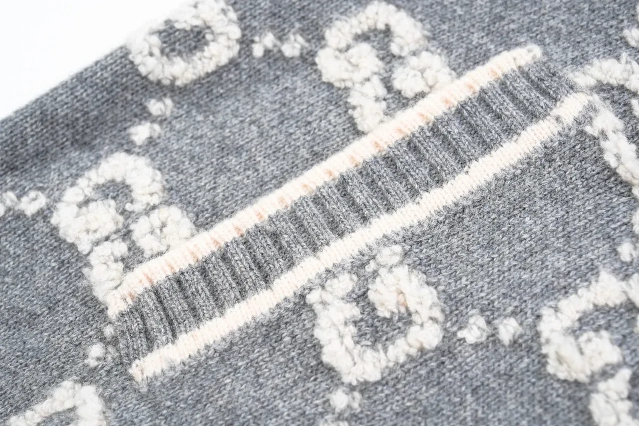 GUCCI Grey White GG Jacquard Zip Cardigan product photo from LabelPicks