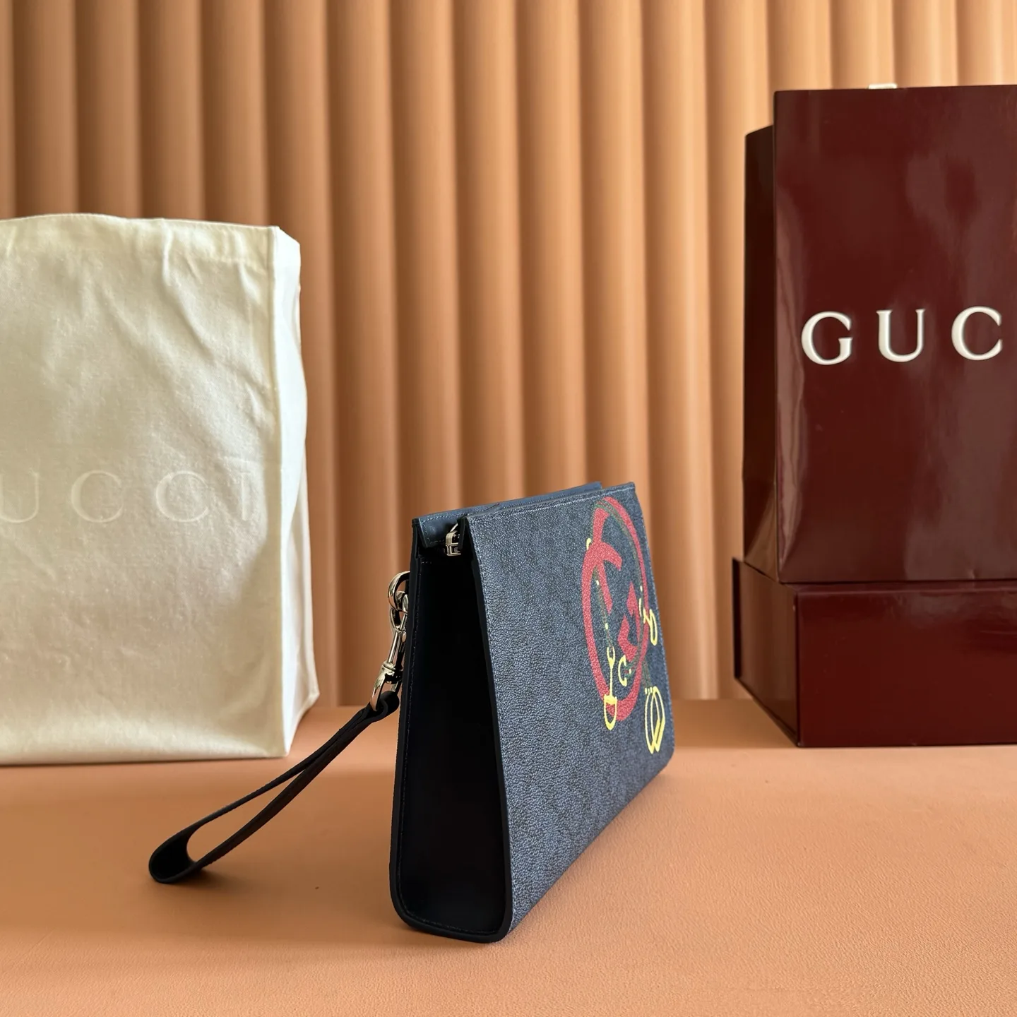 Gucci GG Supreme Canvas Clutch product photo from LabelPicks