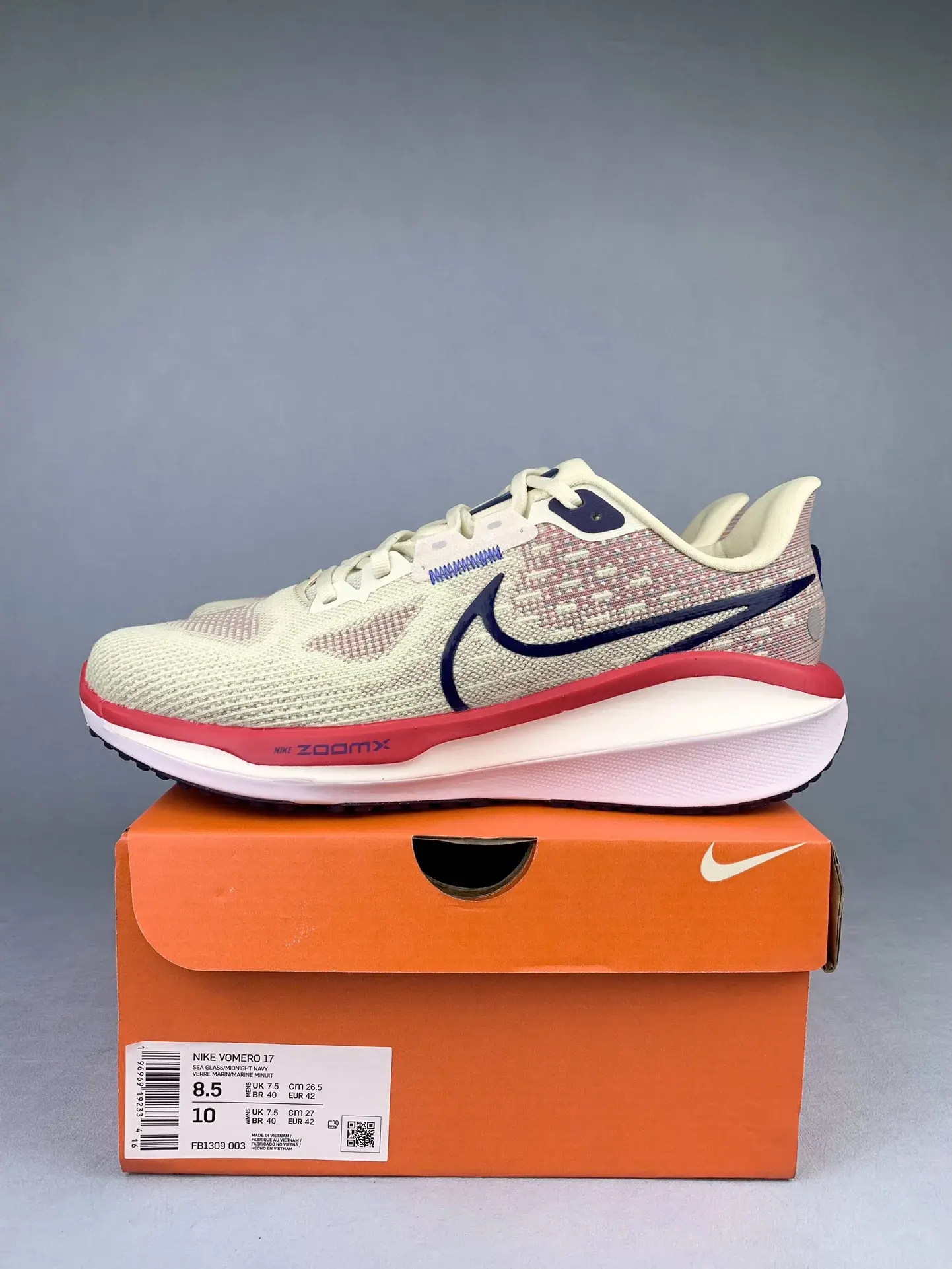 Nike Vomero 17 Shoes product photo from LabelPicks