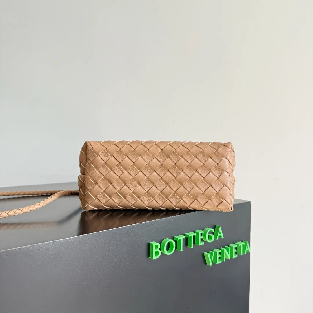 Bottega Veneta Brown Andiamo Intrecciato Woven Leather Top Handle Bag product photo from LabelPicks