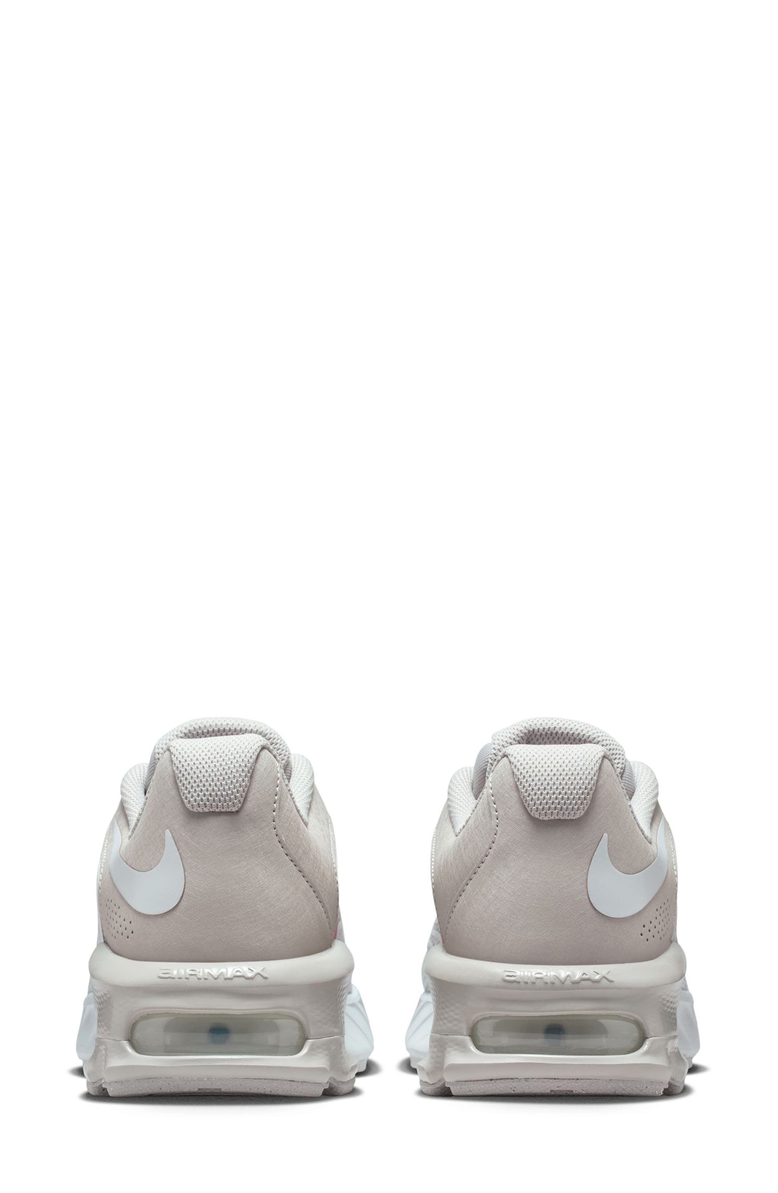 Nike Air Max Fire Sneaker