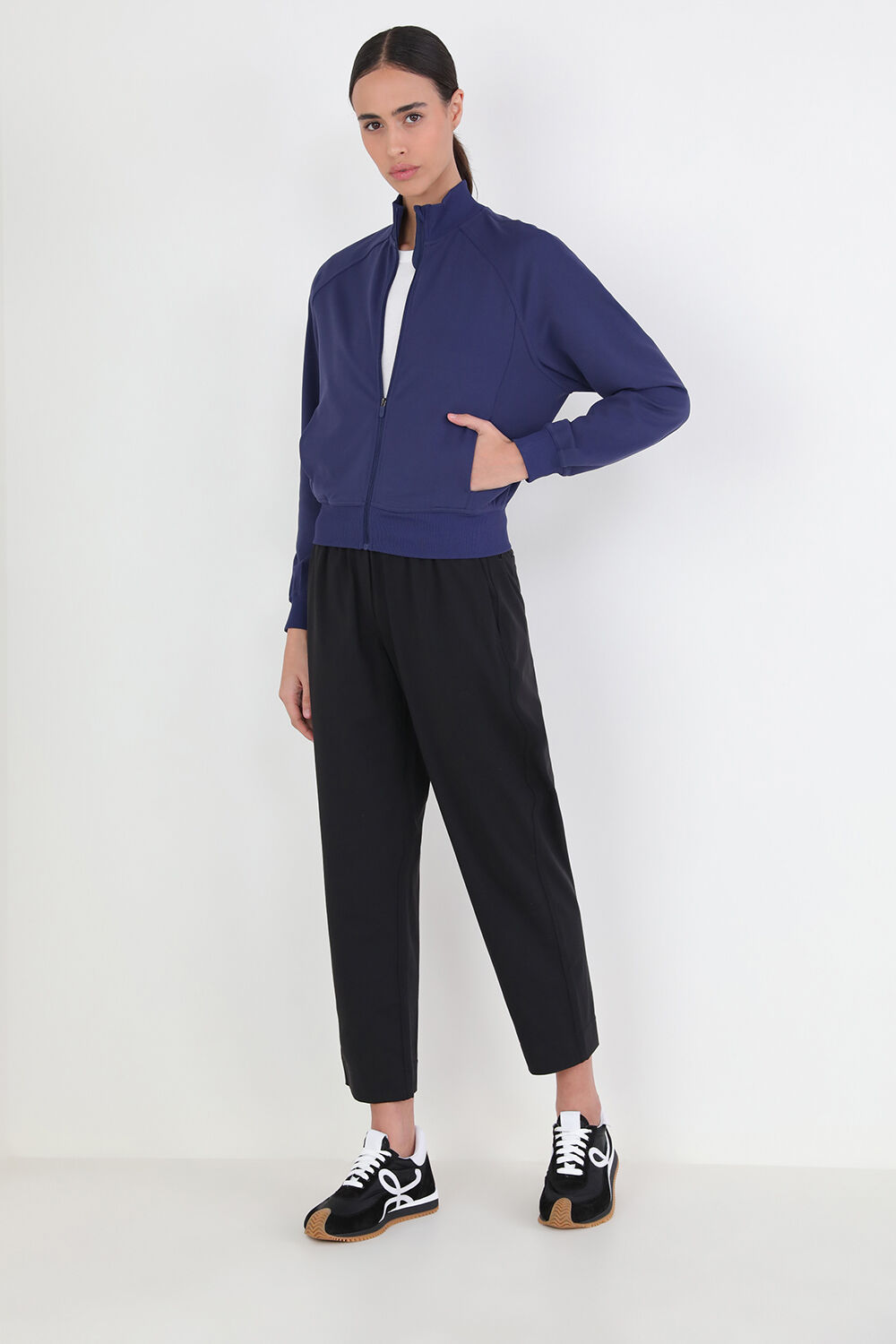 LULULEMON Tapered-Leg Mid-Rise Pant 7/8 Length Luxtreme