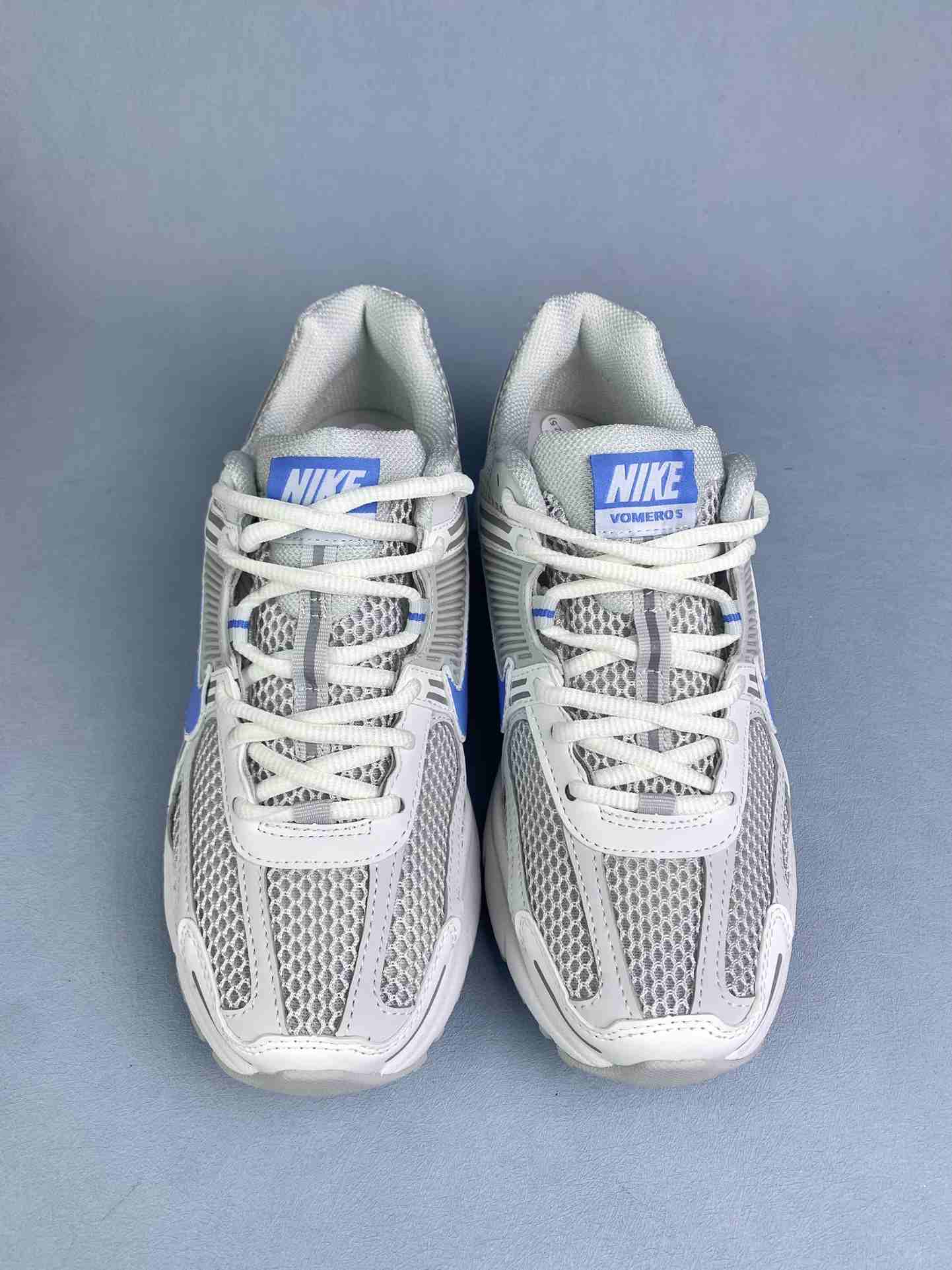 Nike Zoom Vomero 5 Shoes