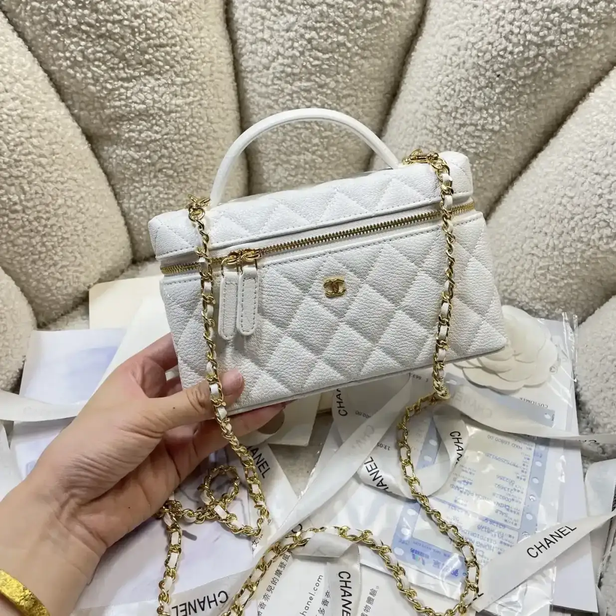 Chanel White Quilted Leather Crossbody Bag product photo from LabelPicks