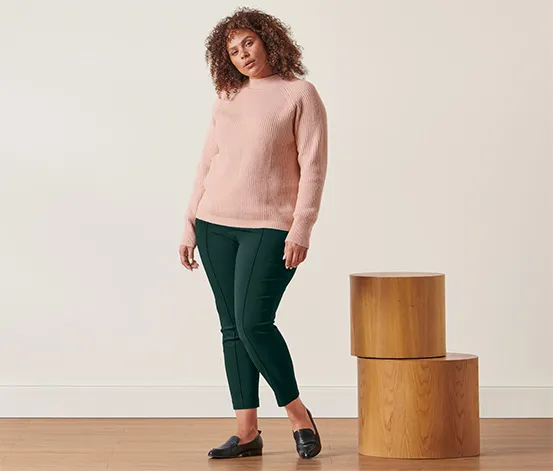 Strickpullover mit Stehkragen, rosé