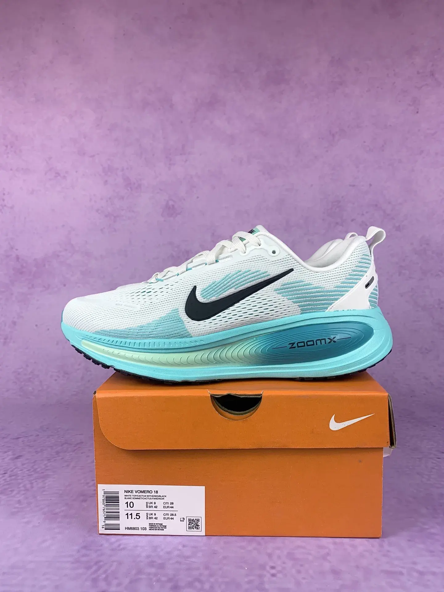 Nike Vomero 18 Shoes product photo from LabelPicks