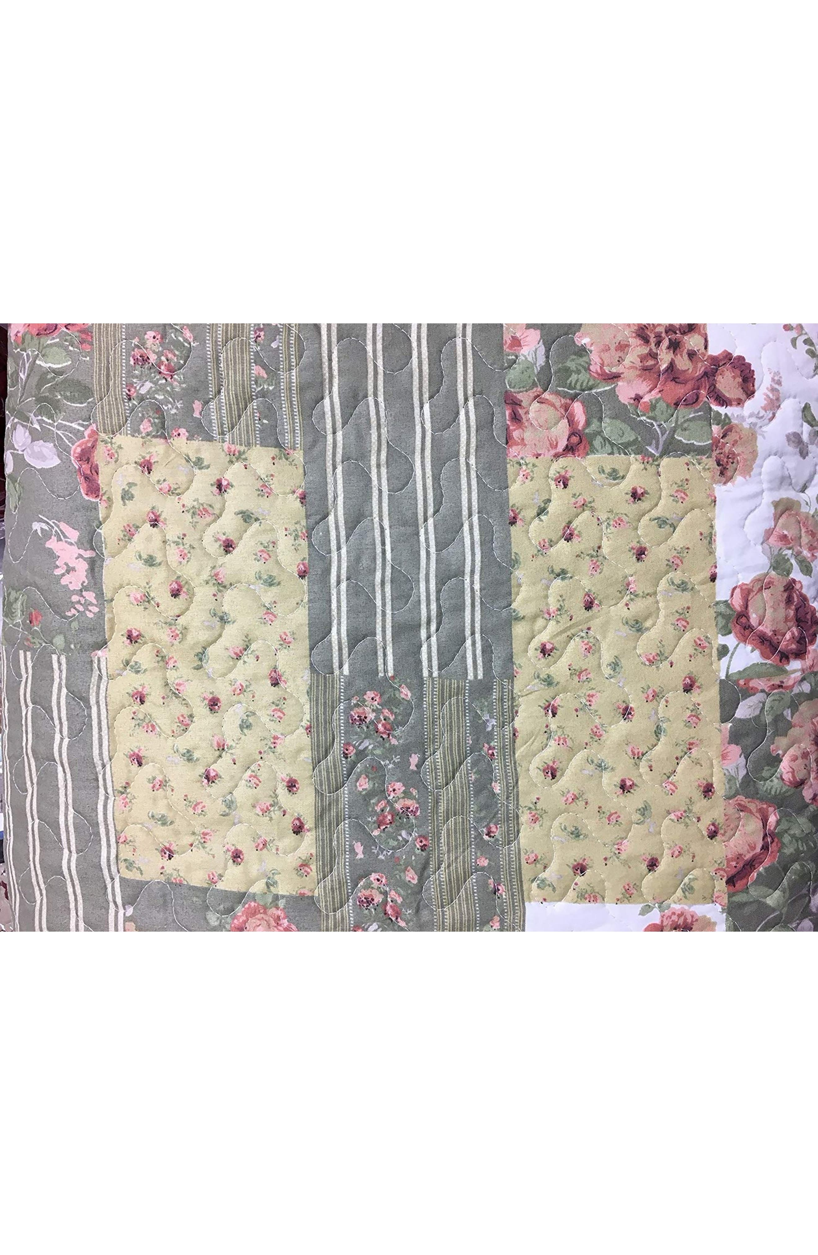 J AND V TEXTILES Reversible Quilt Set