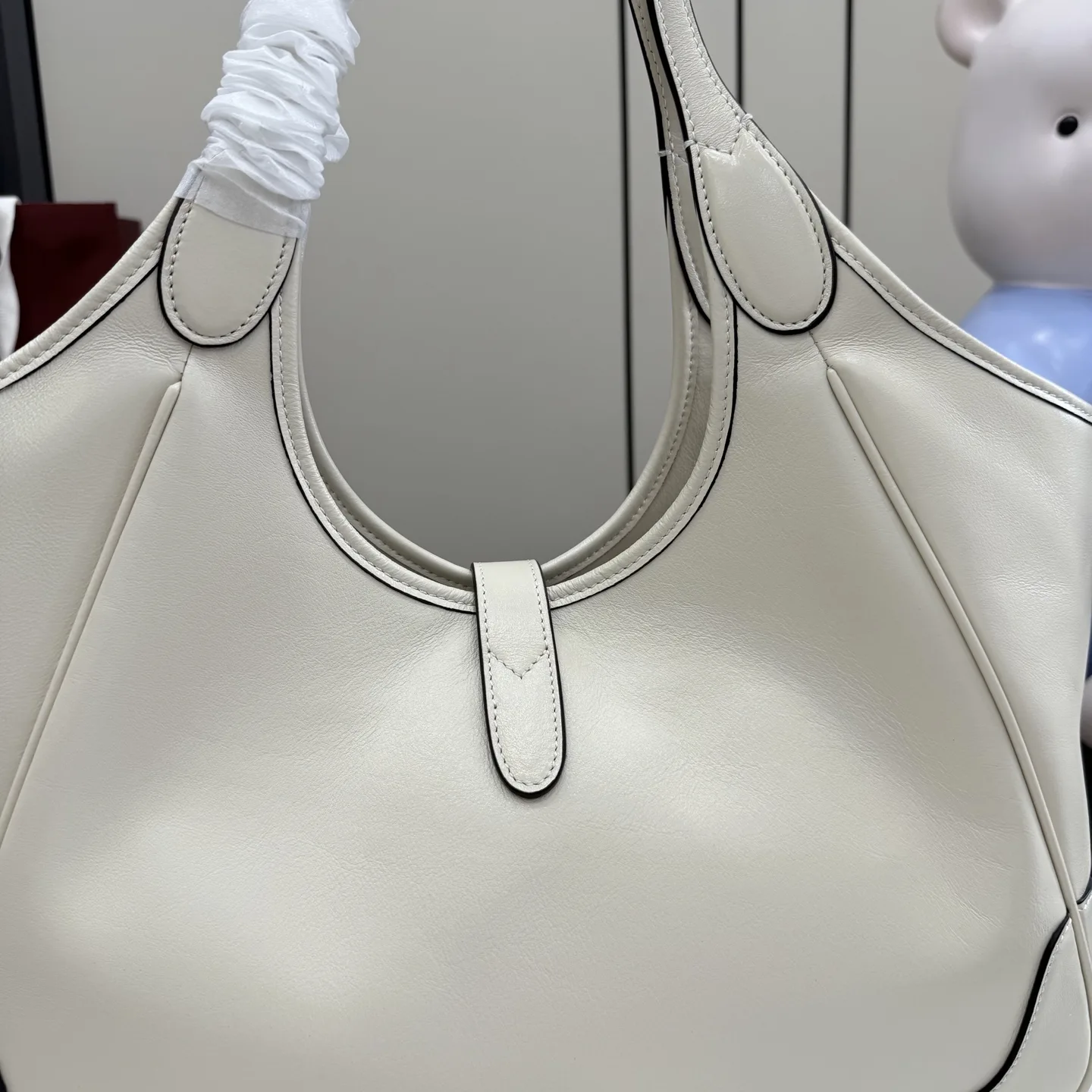 Gucci White Quilted Leather Tote Bag product photo from LabelPicks