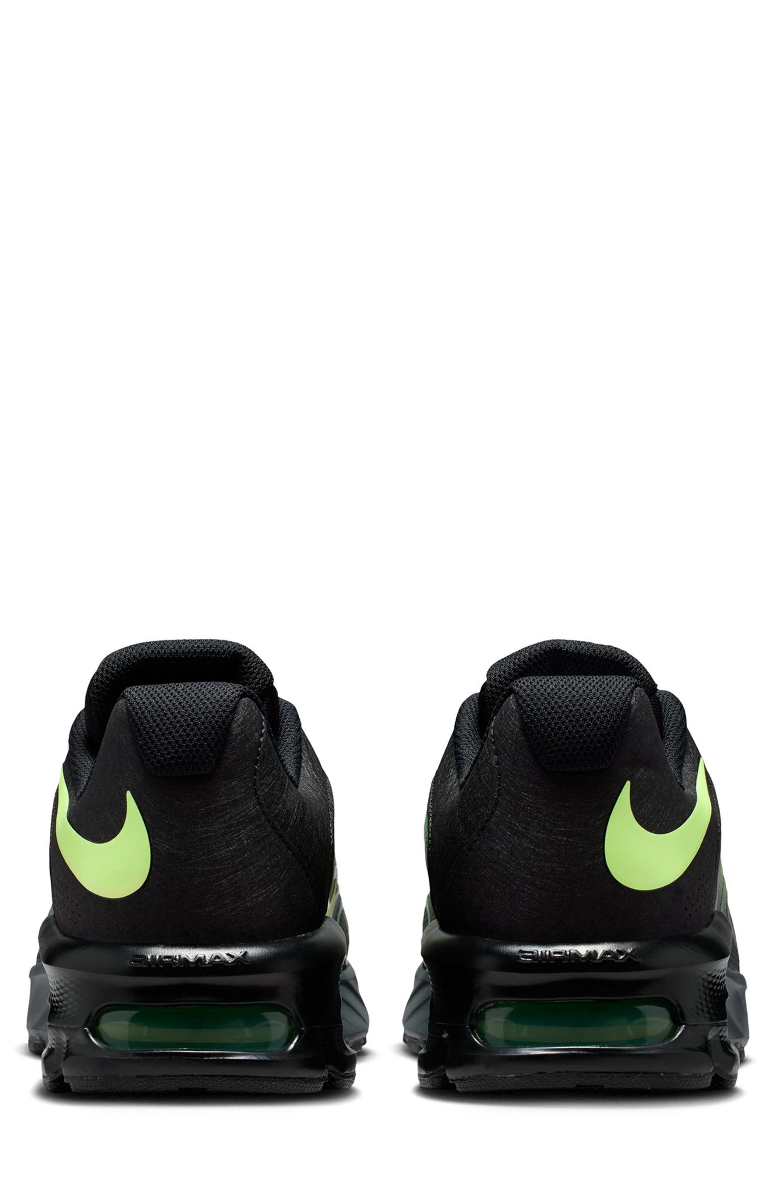 Nike Air Max Fire Sneaker
