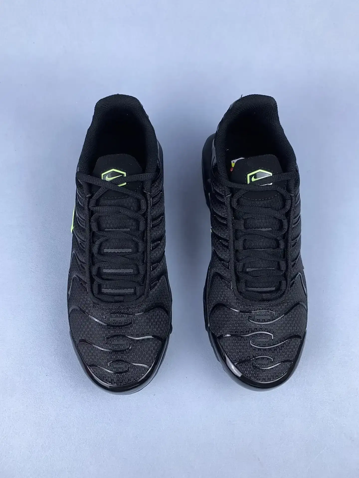Nike Air Max Plus SE Shoes product photo from LabelPicks