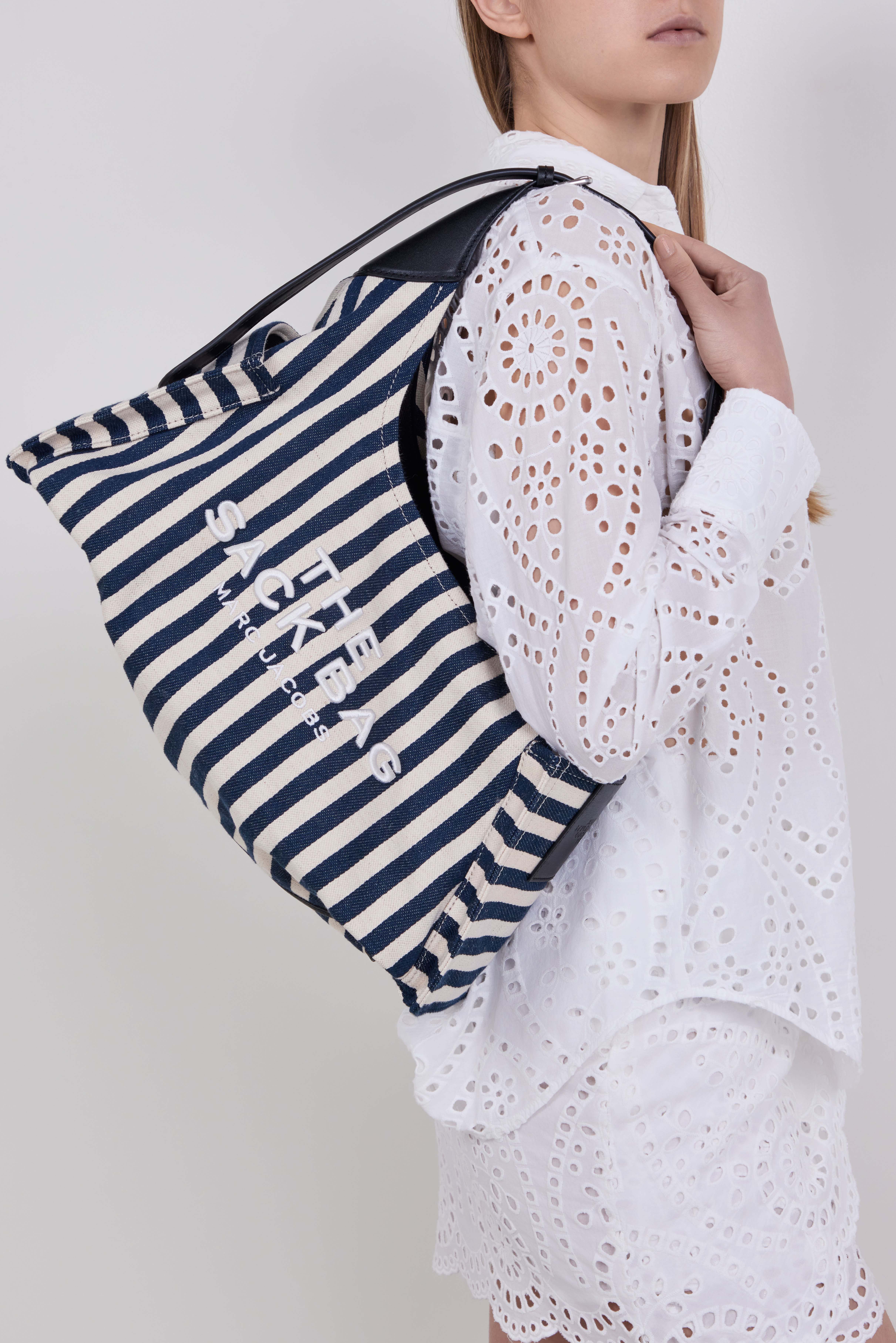 MARC JACOBS תיק כתף דה בלטד סאק