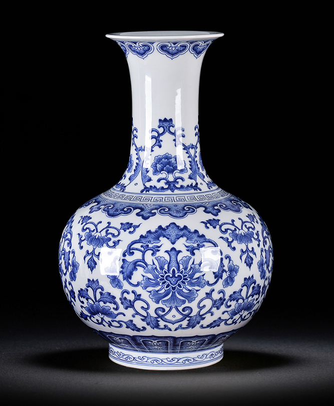 Qing Dynasty Qianlong blue and white vase