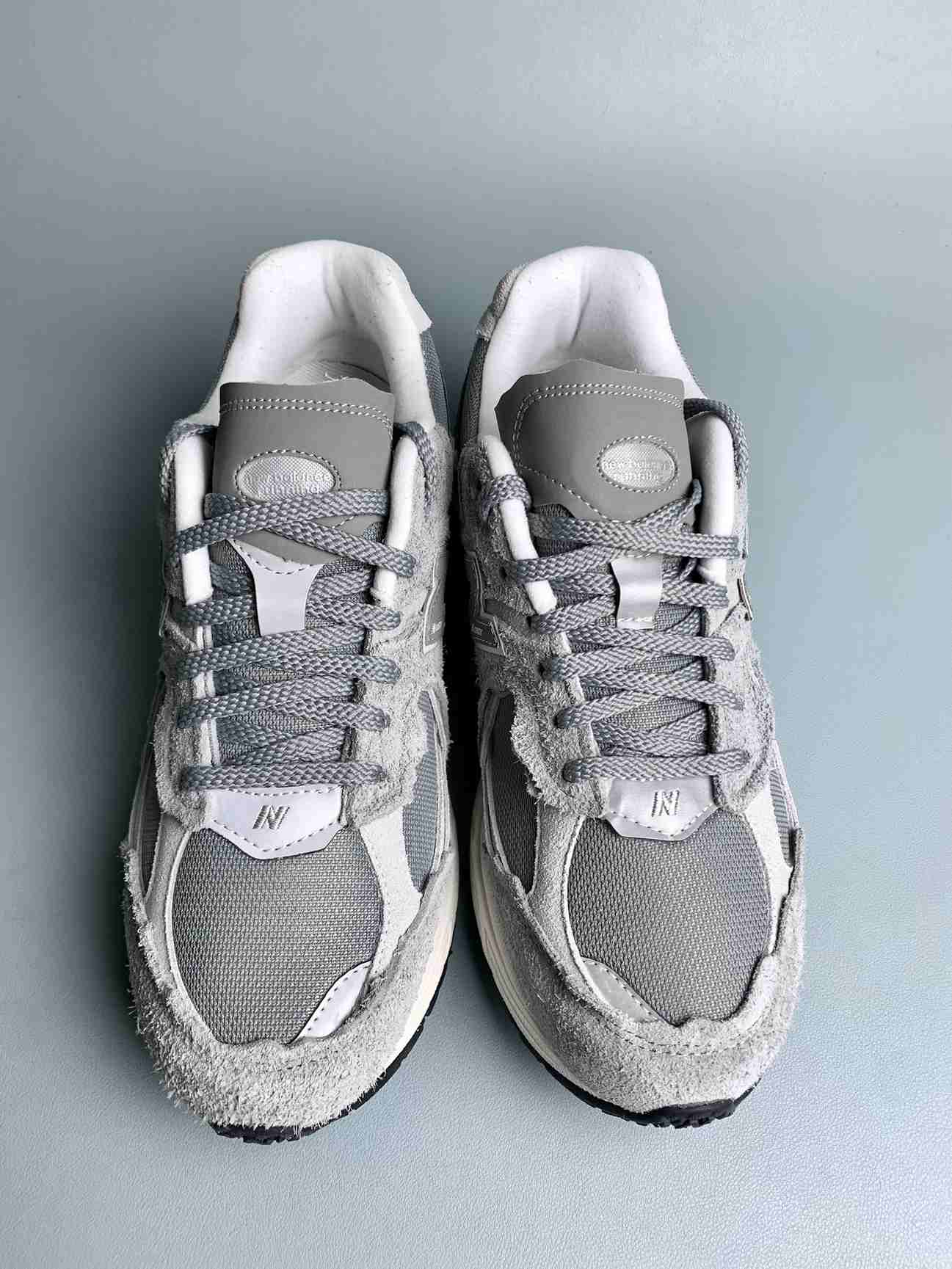 2002R Shoes