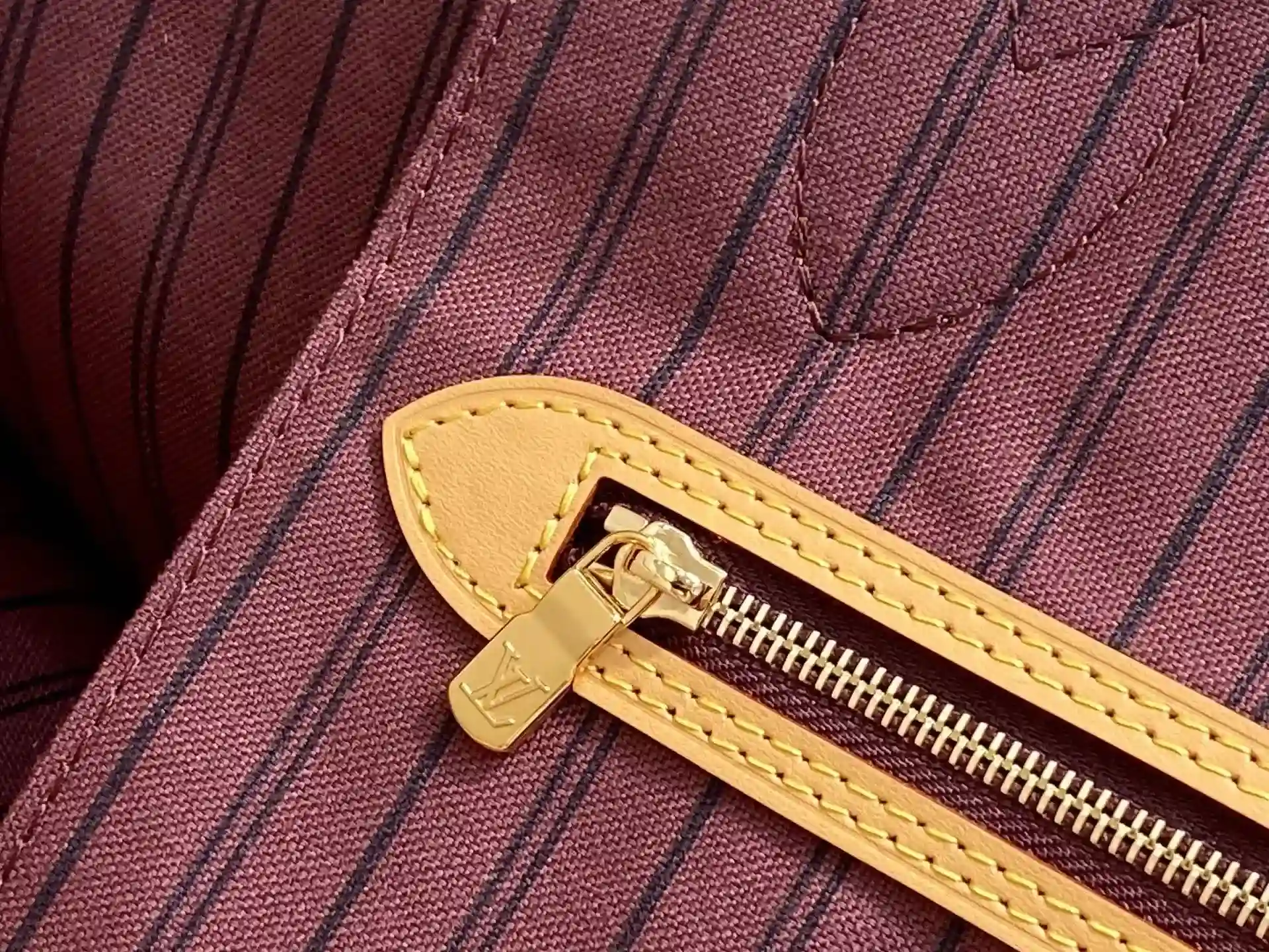 Louis Vuitton Monogram Canvas Neverfull Tote Bag product photo from LabelPicks