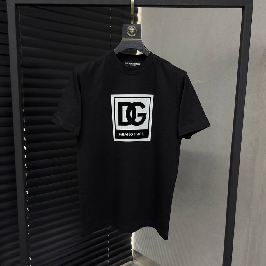 Geometric Letter Print Round Neck T-Shirt