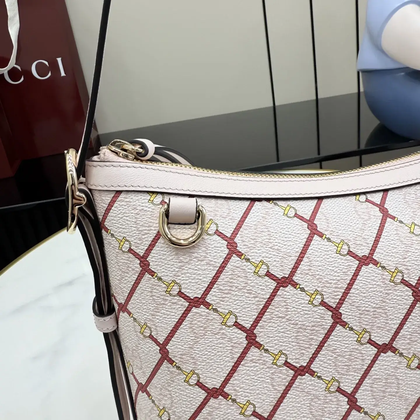 Gucci Pink Shoulder Bag product photo from LabelPicks