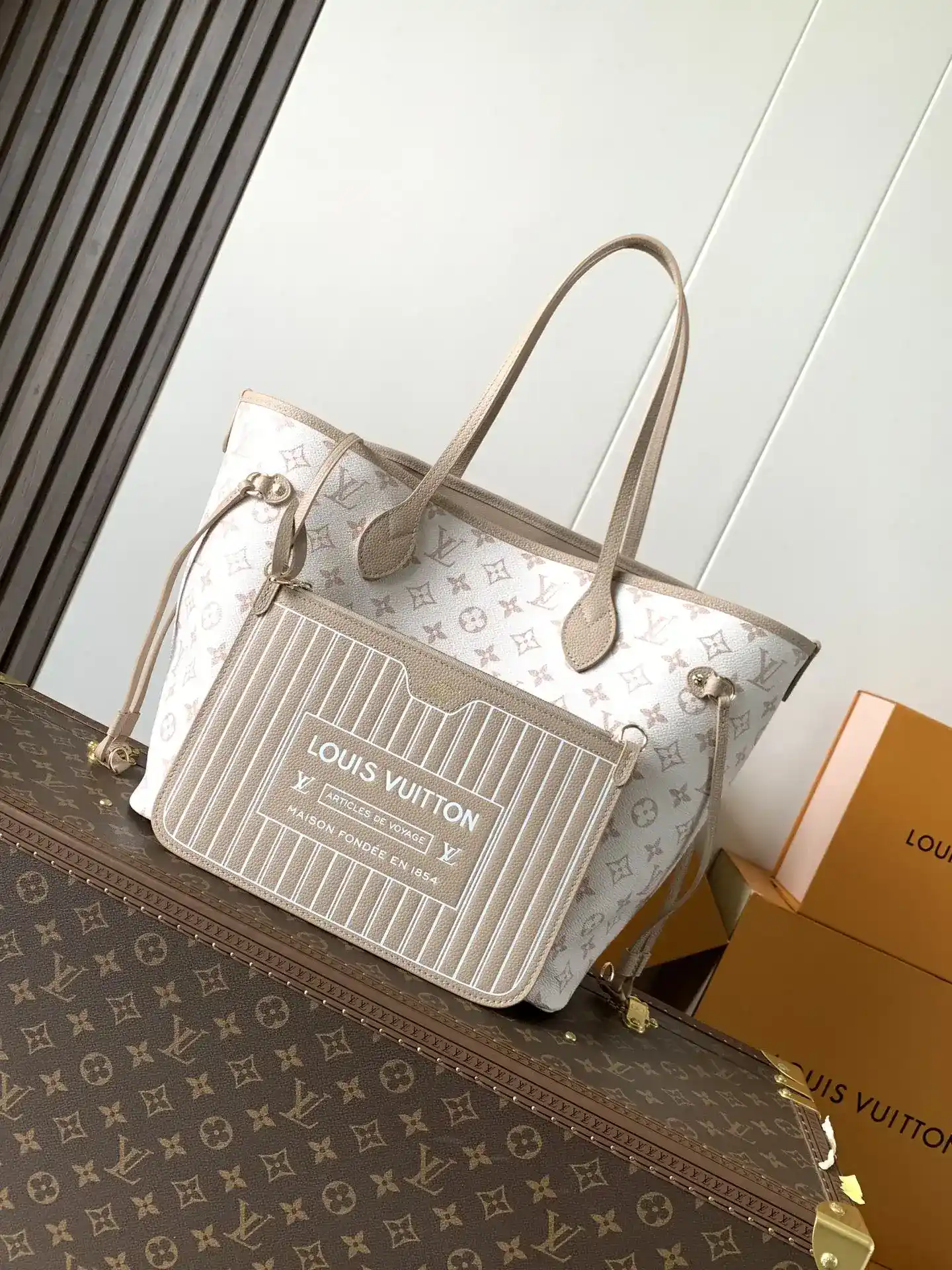 Louis Vuitton Black Neverfull Monogram Canvas Tote Bag product photo from LabelPicks