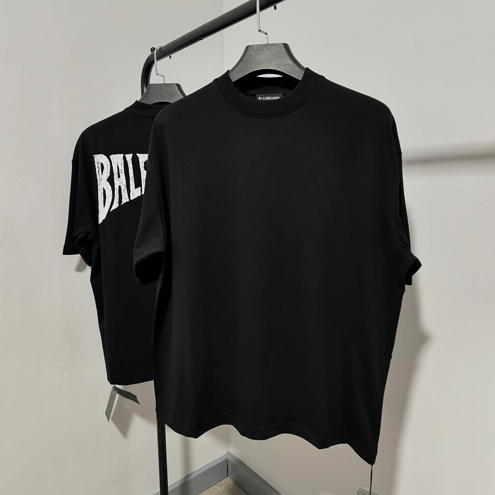 Irregular Letter Print Round Neck T-Shirt