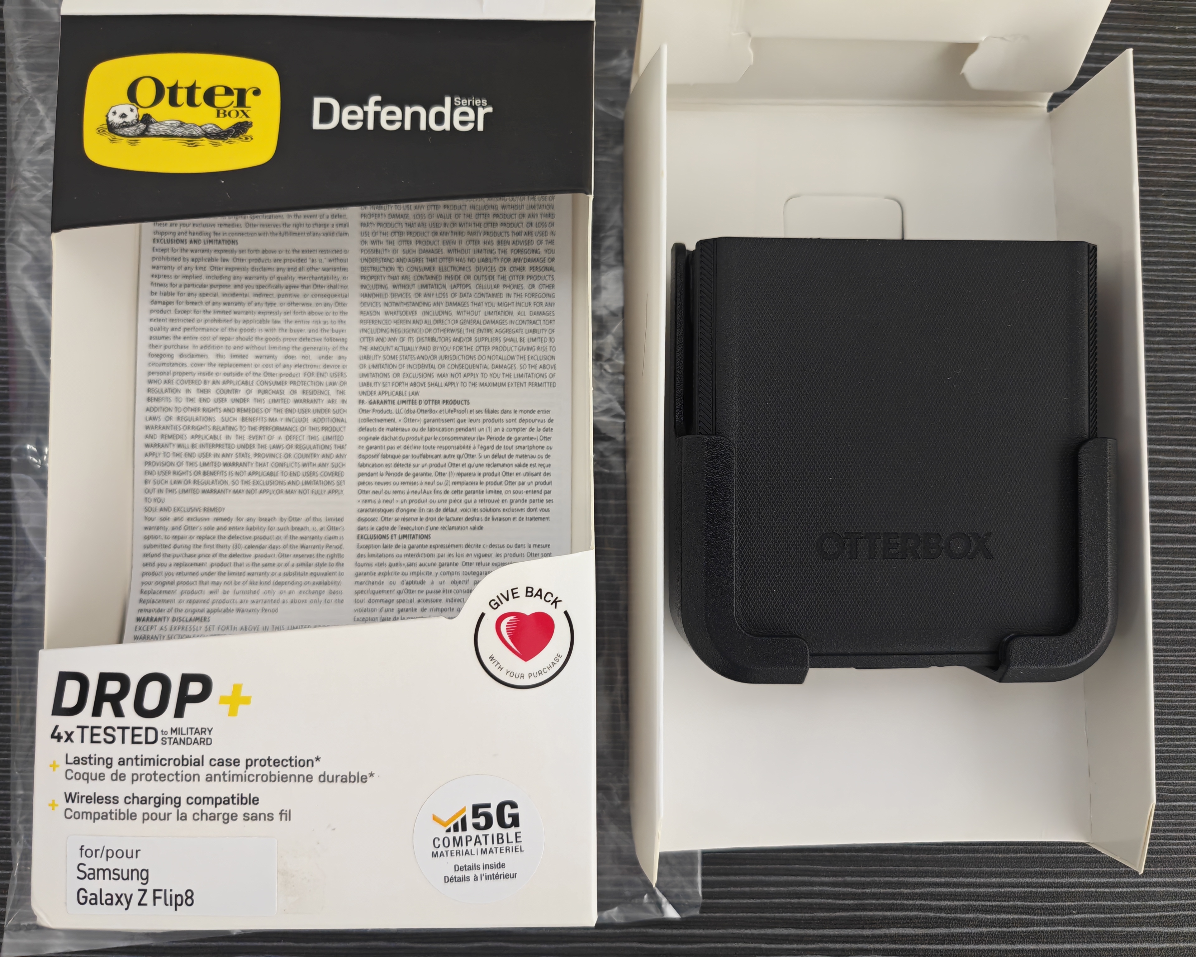 Samsung Z Flip 8 / Flip 7 / Flip8 / Flip7 5G otterbox Defender Case Black  (925) - GreshamTech