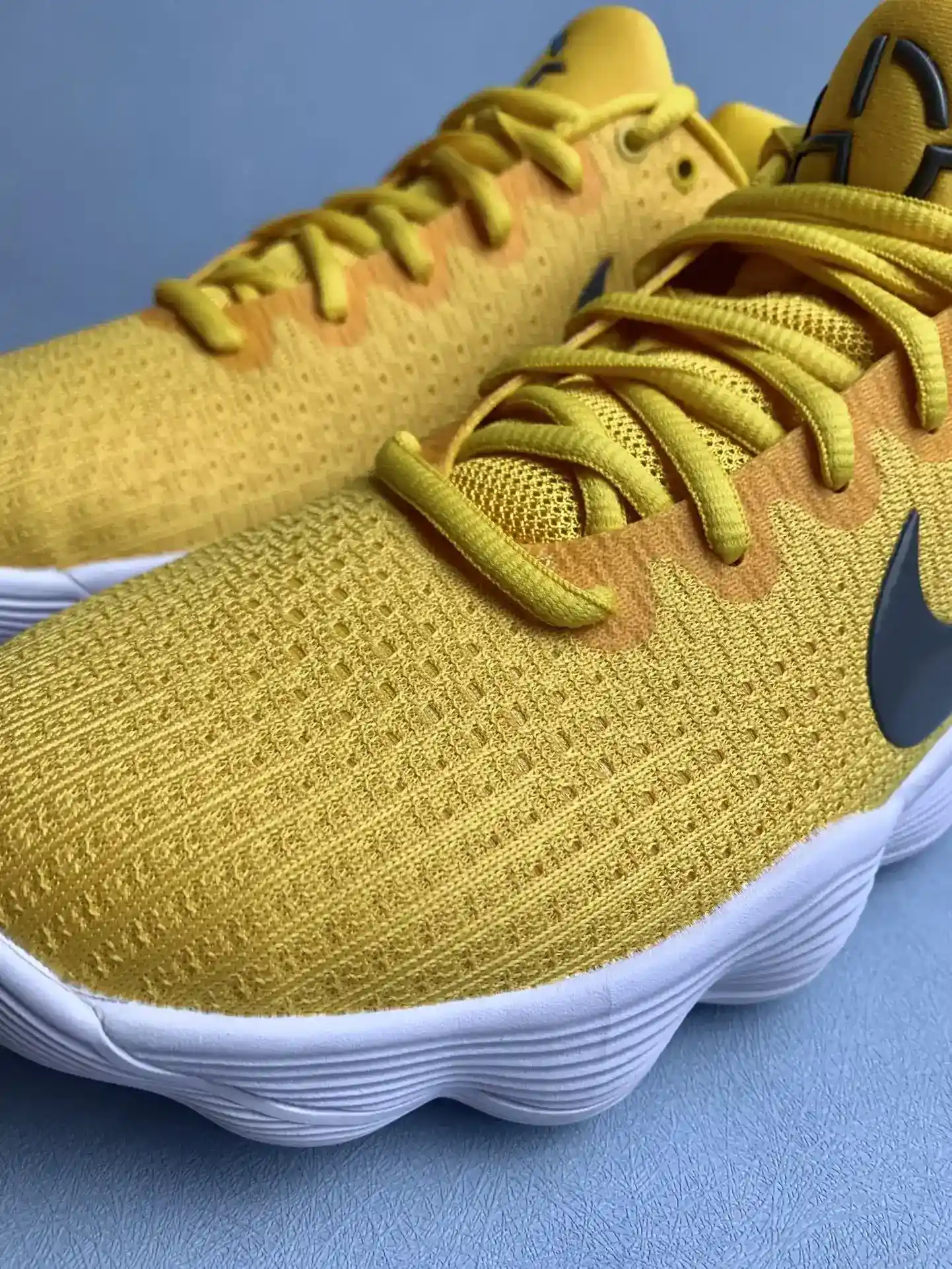 Nike Hyperdunk 2017 Low 'University Gold' Basketball Shoes product photo from LabelPicks