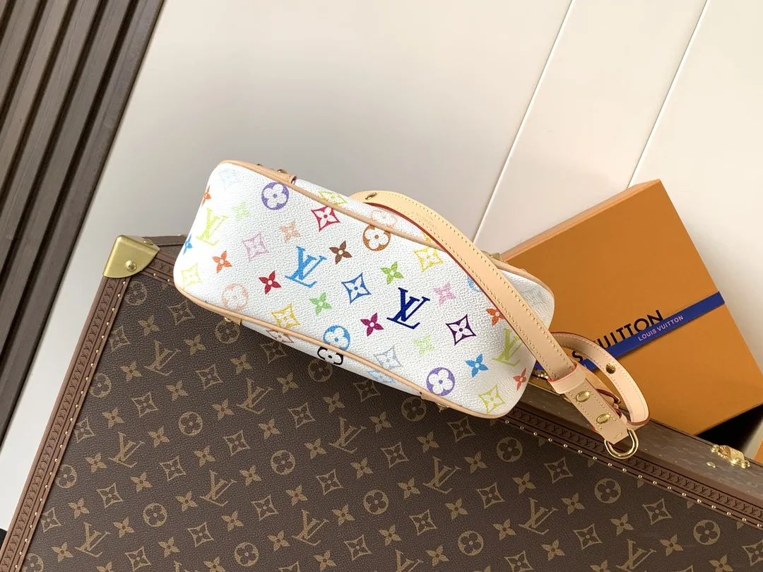 Louis Vuitton White Calfskin Hobo Bag product photo from LabelPicks