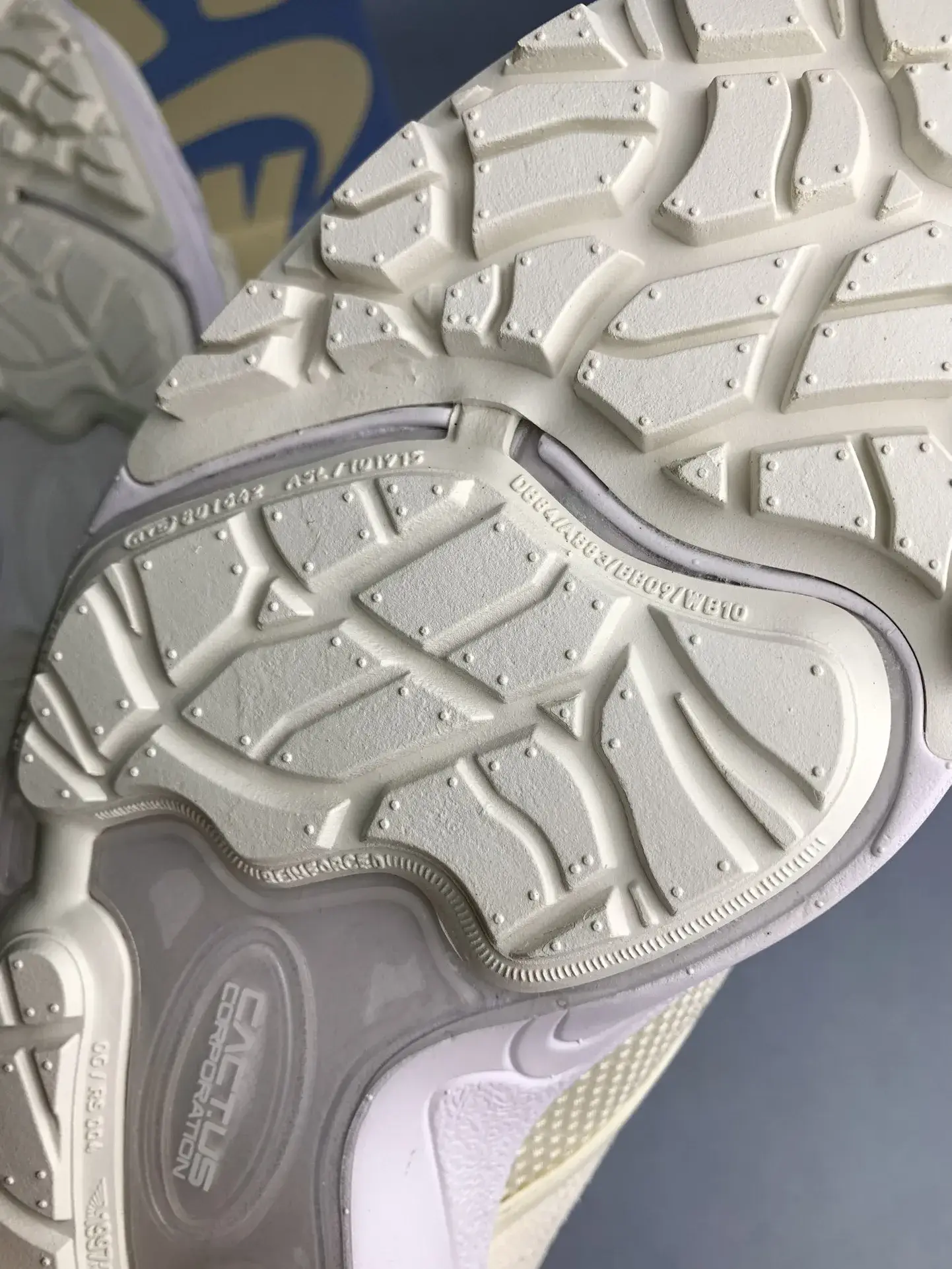 Travis Scott x Nike Zoom Field Jaxx Shoes product photo from LabelPicks